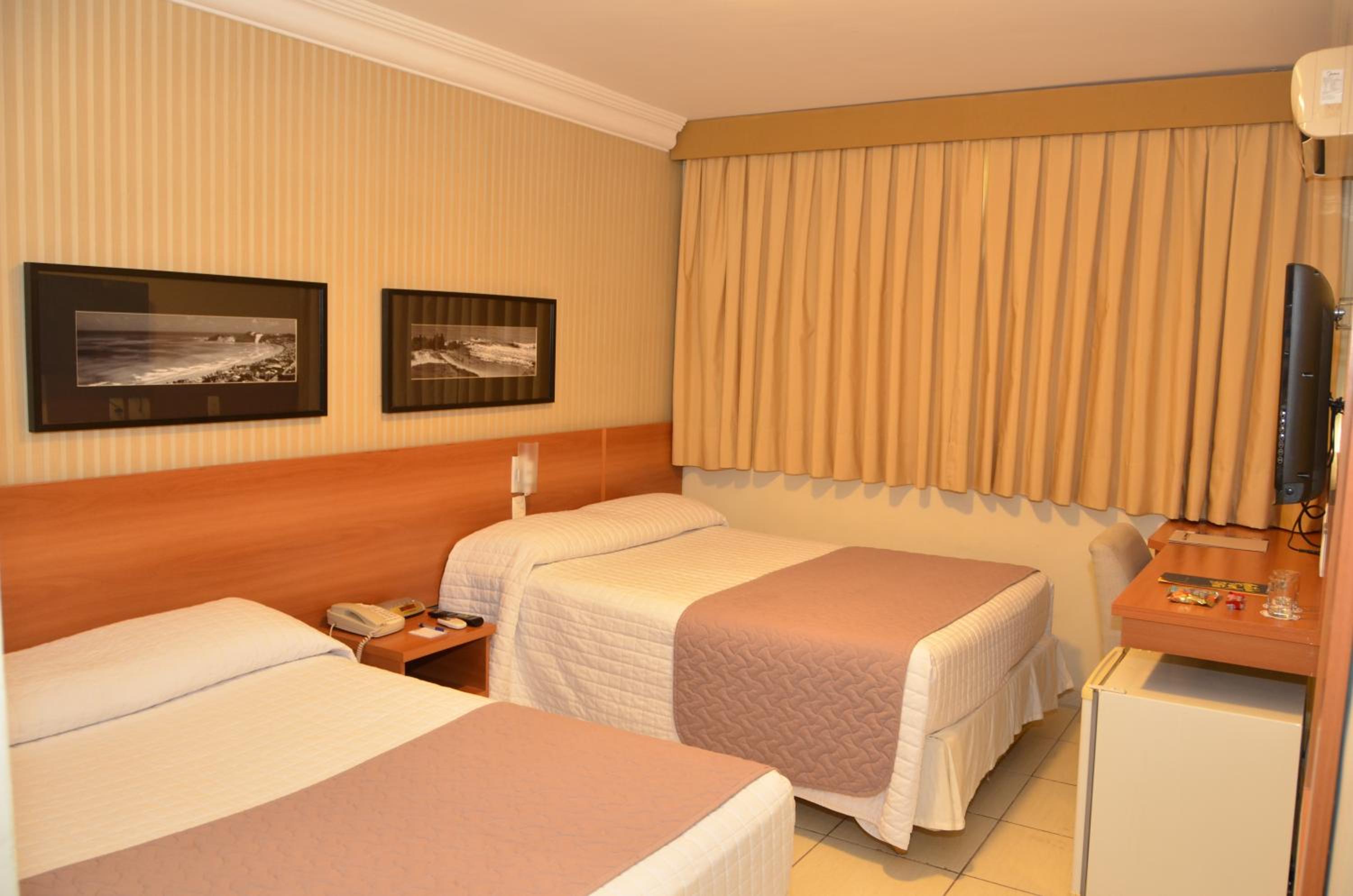Deluxe Room - Photo 5