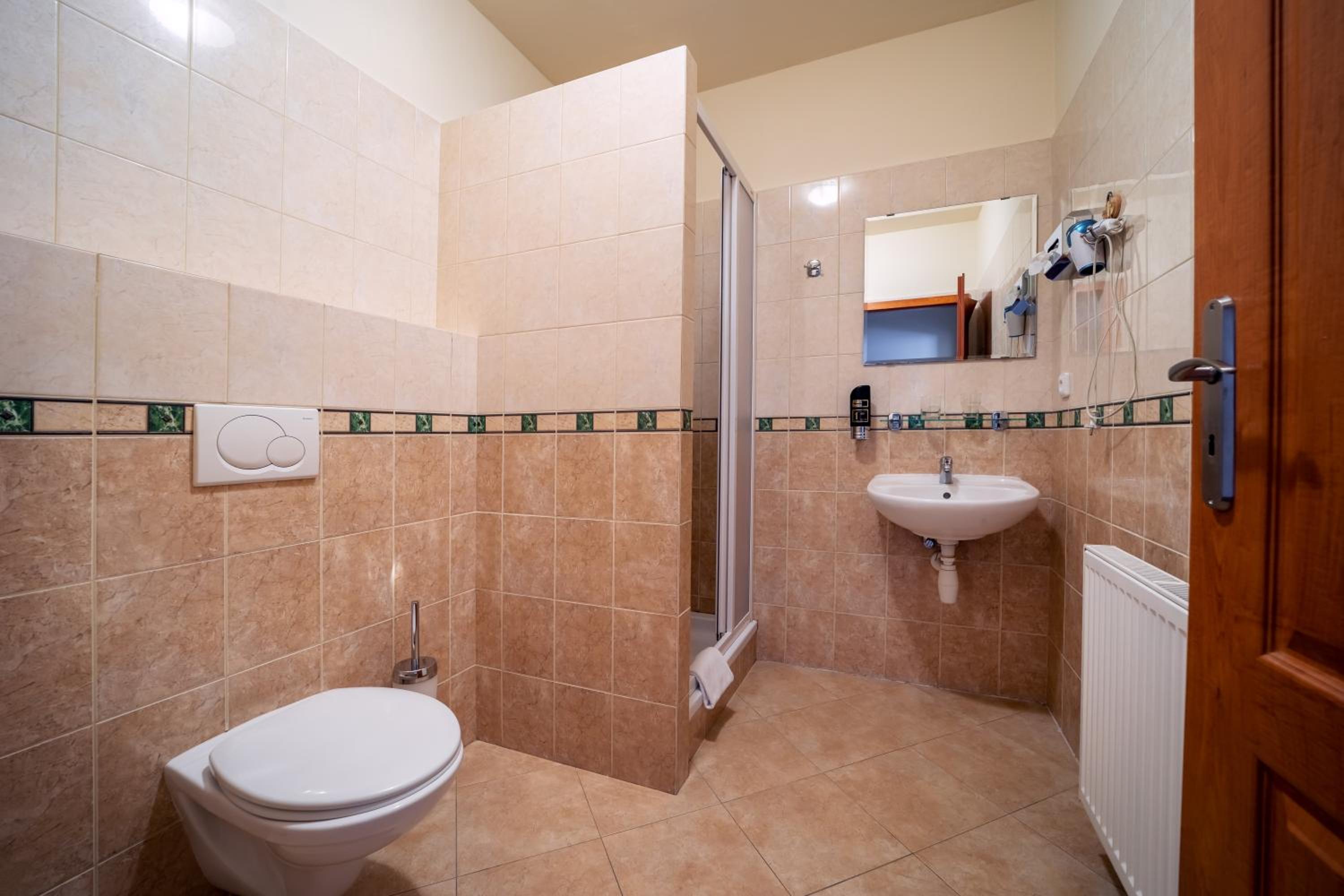 Standard Double Room - Photo 2