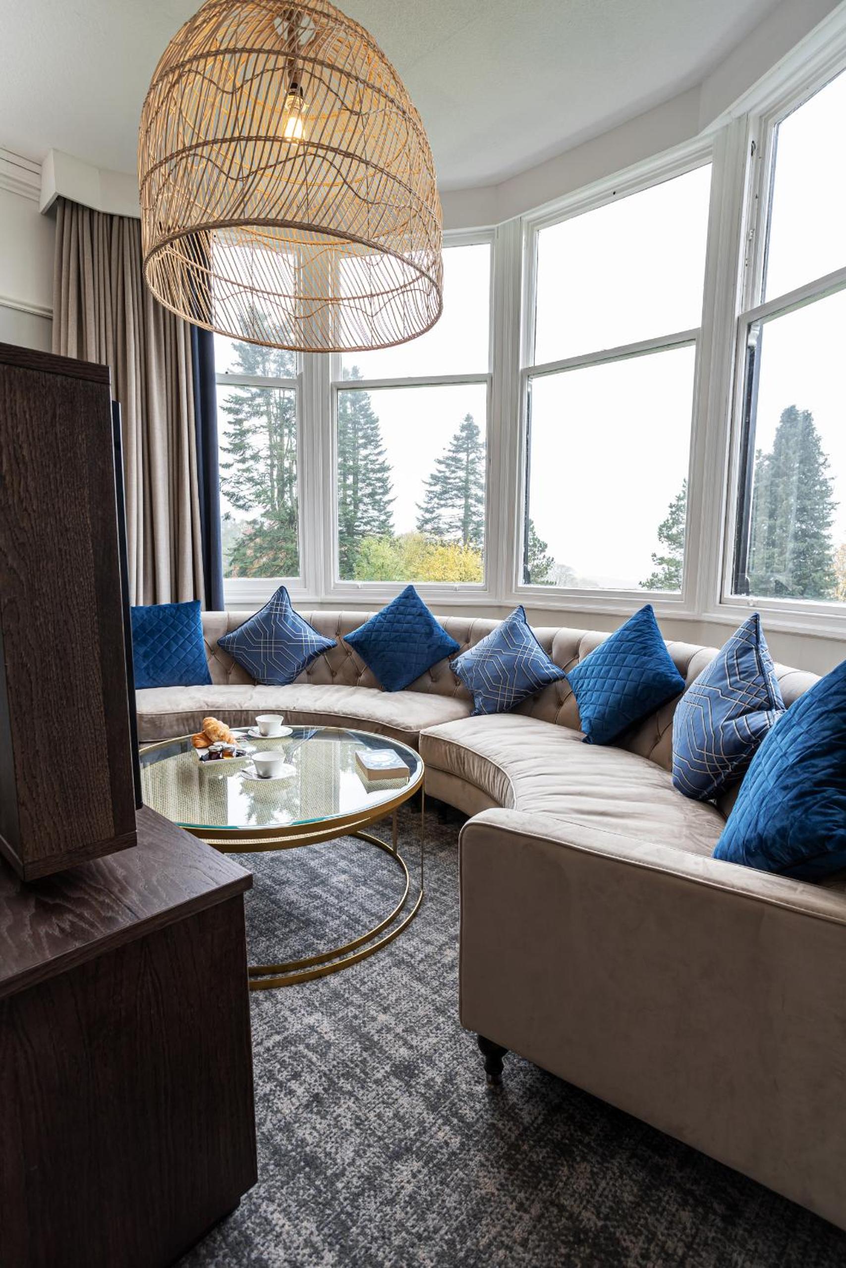 Executive Suite - Photo 6