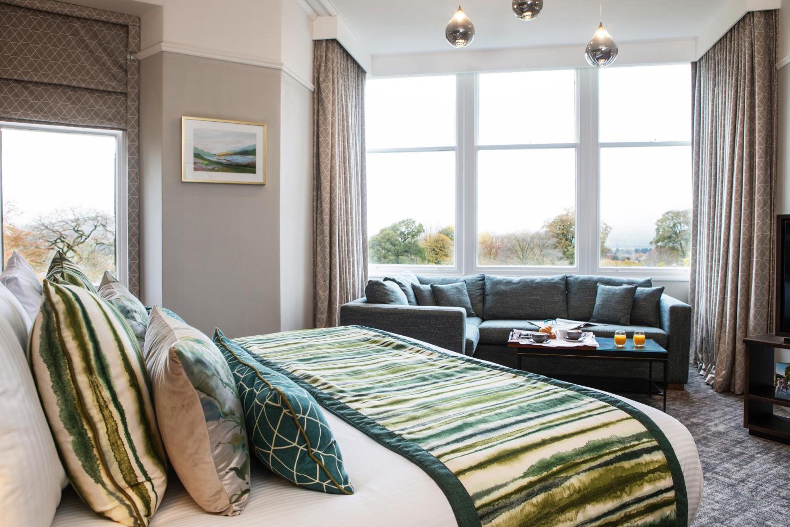 Executive Suite - Photo 15