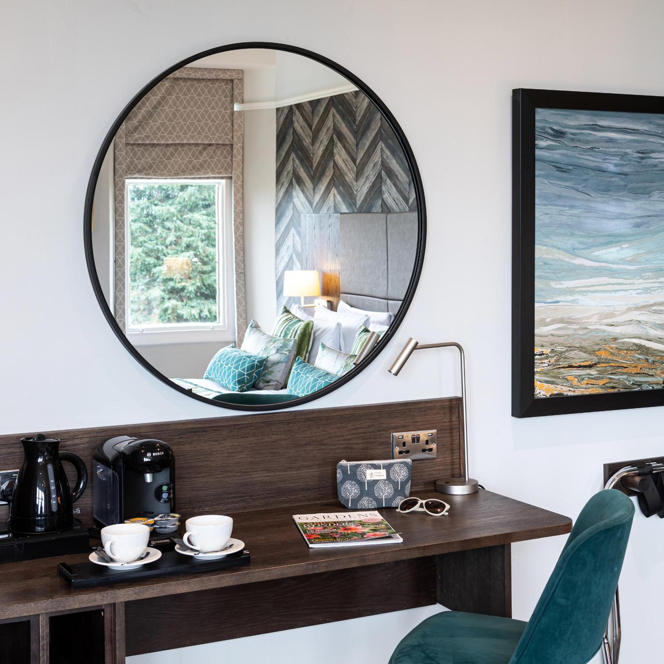 Executive Suite - Photo 19