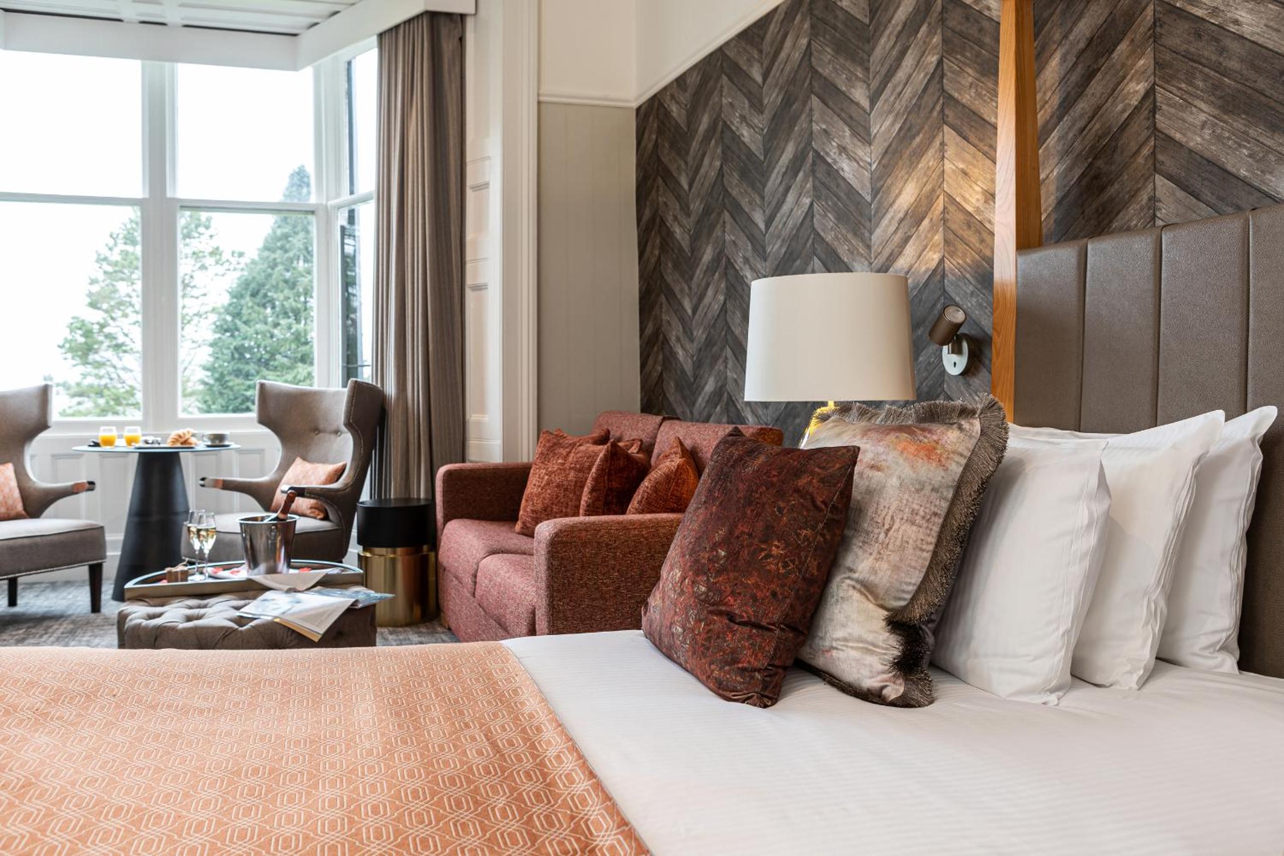 Executive Suite - Photo 9
