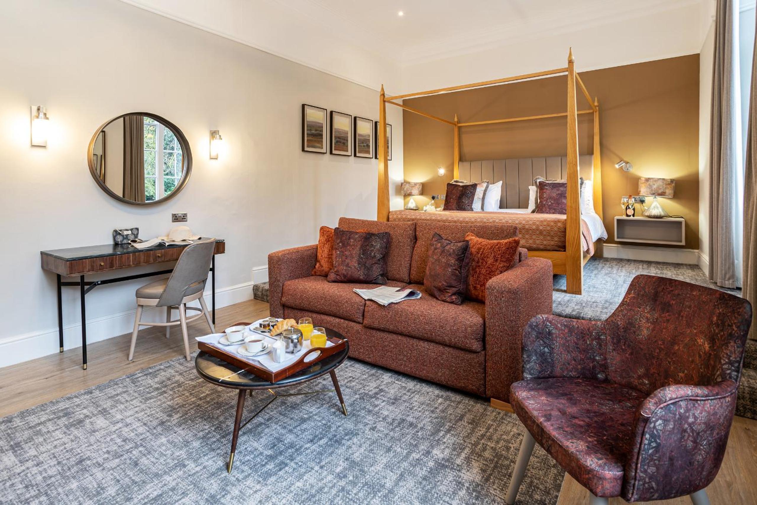 Executive Suite - Photo 11