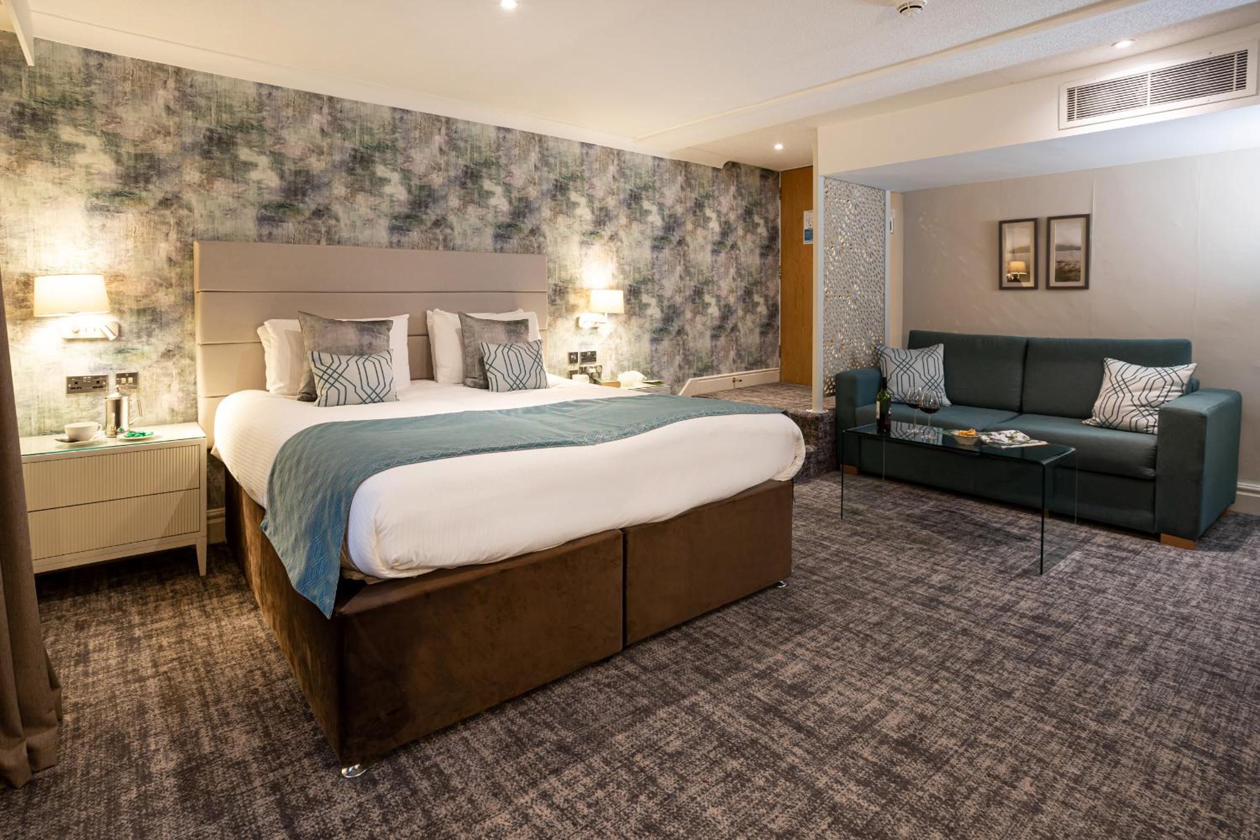 Junior Suite with Sofa Bed - Photo 6