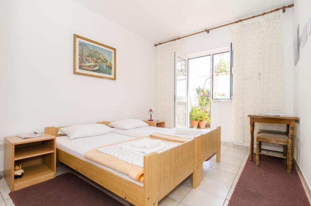 Twin Room with Balcony and Sea View