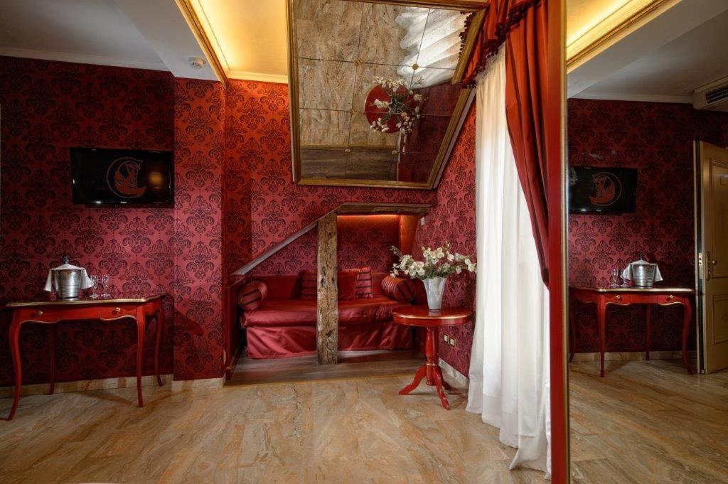 Luxury Quadruple Room