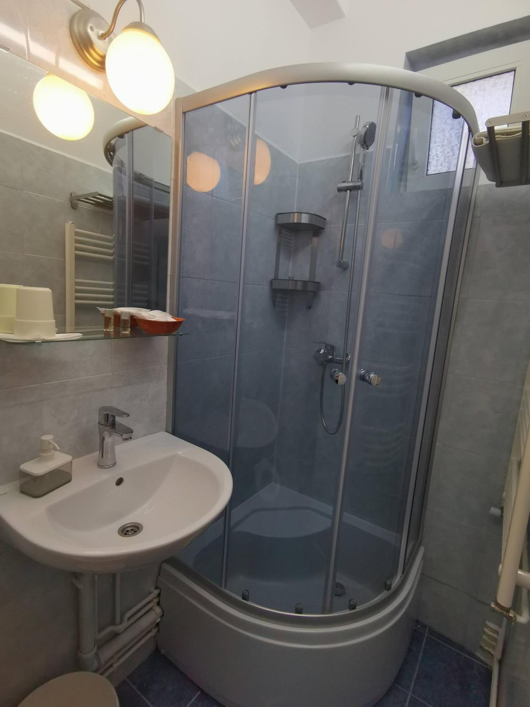 Three-Bedroom House - Photo 2
