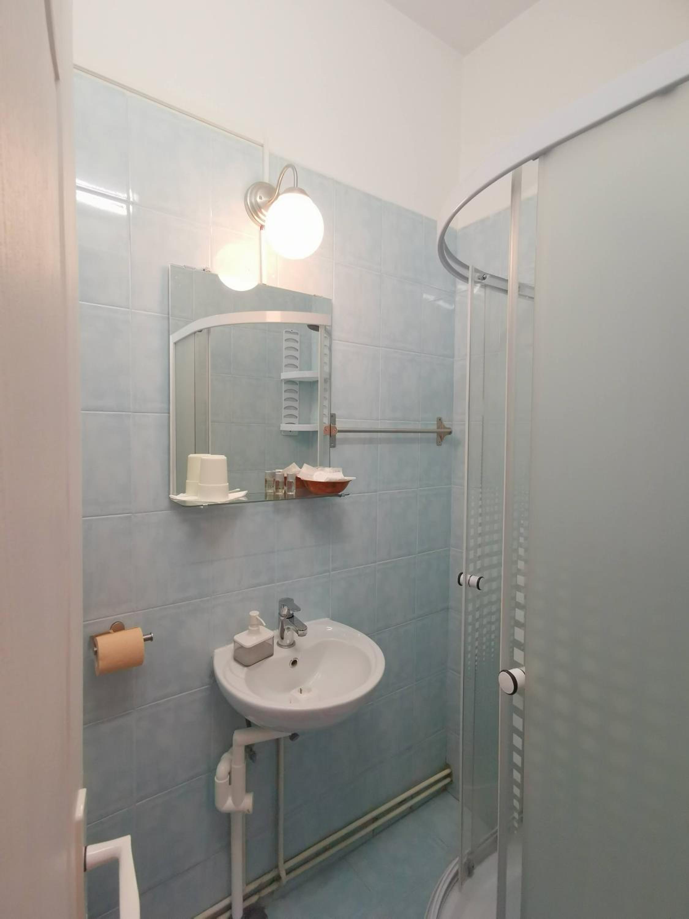 Three-Bedroom House - Photo 5