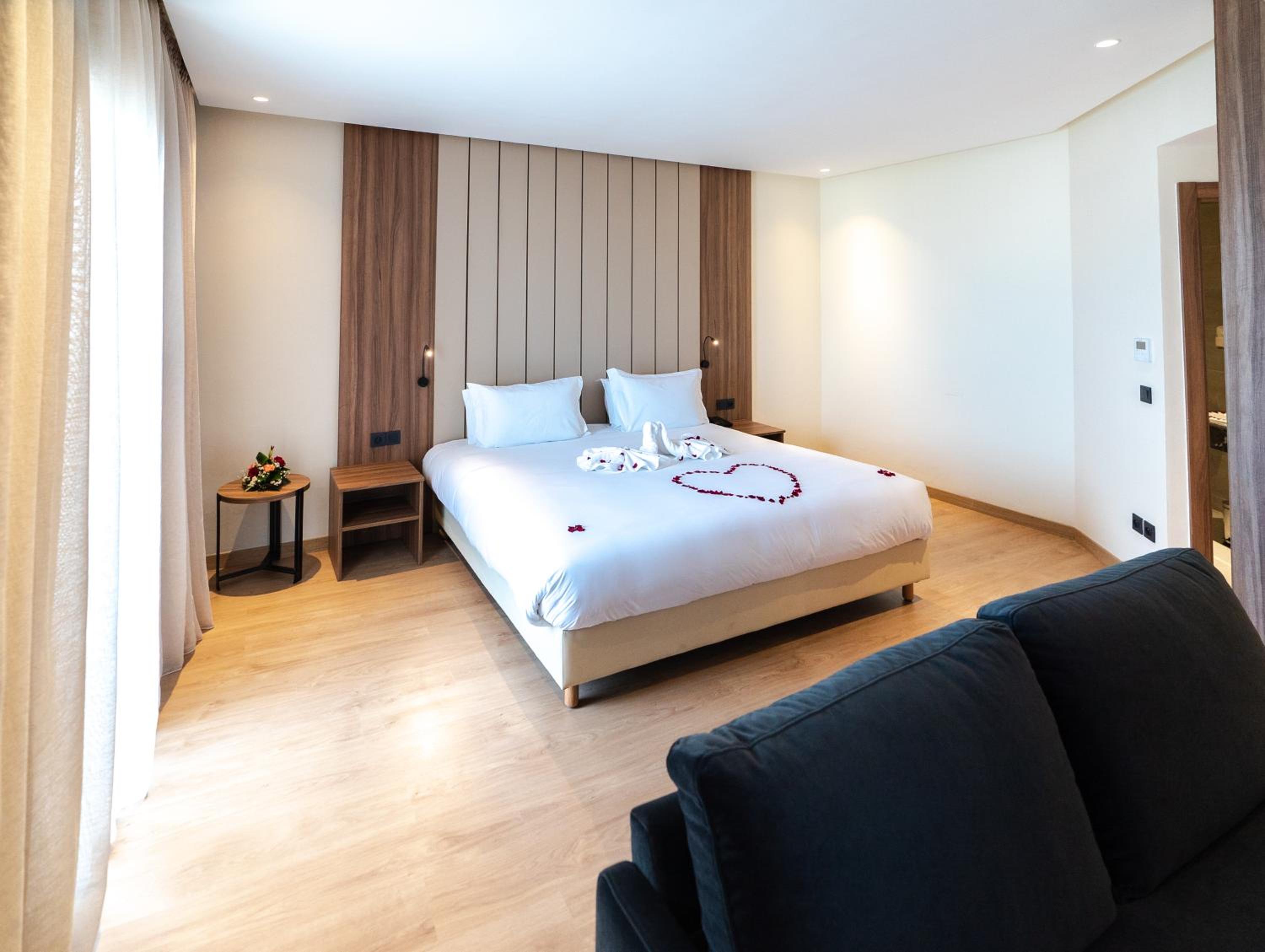Suite with Balcony - Photo 1