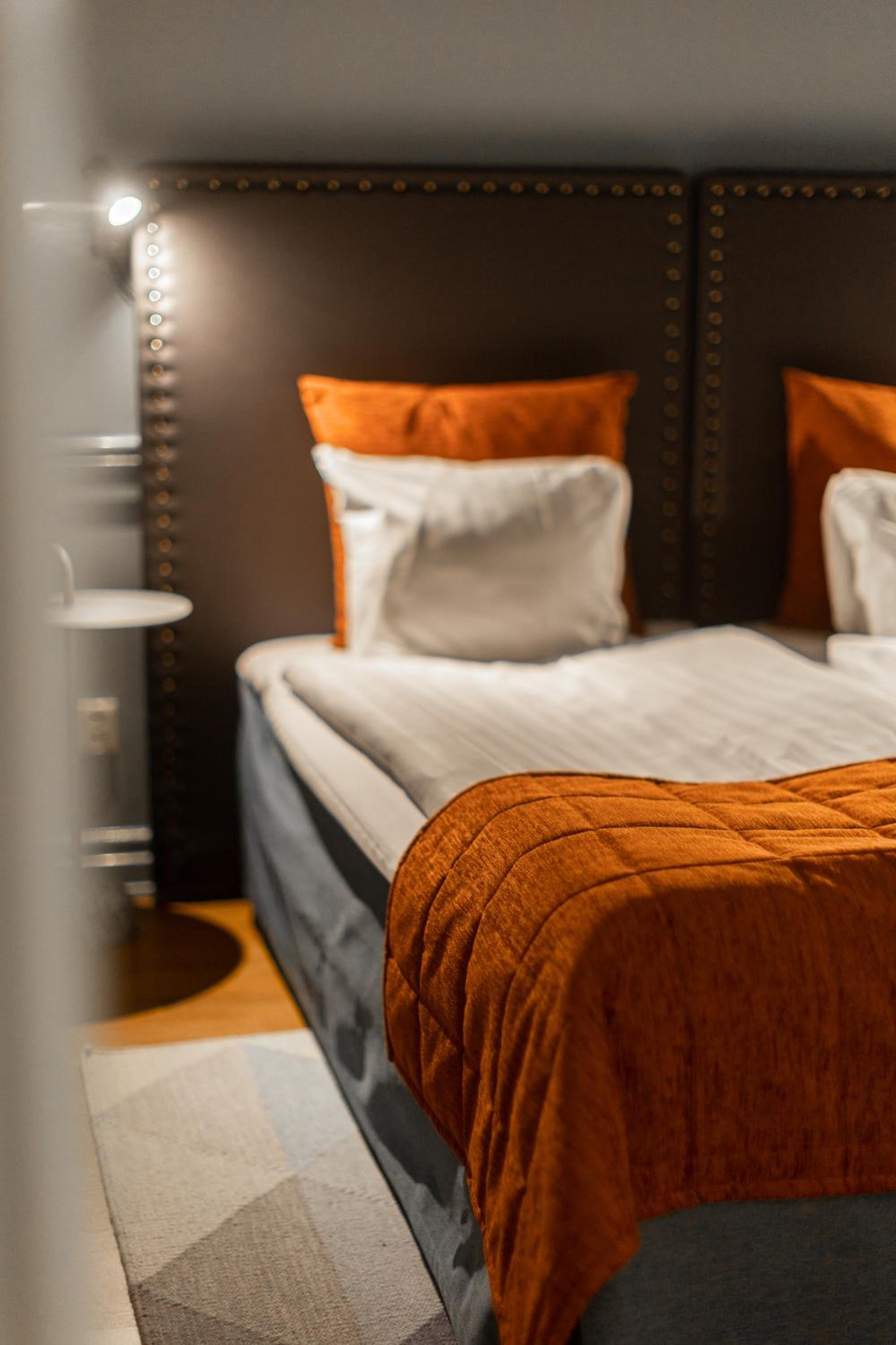Standard Twin Room - Photo 2