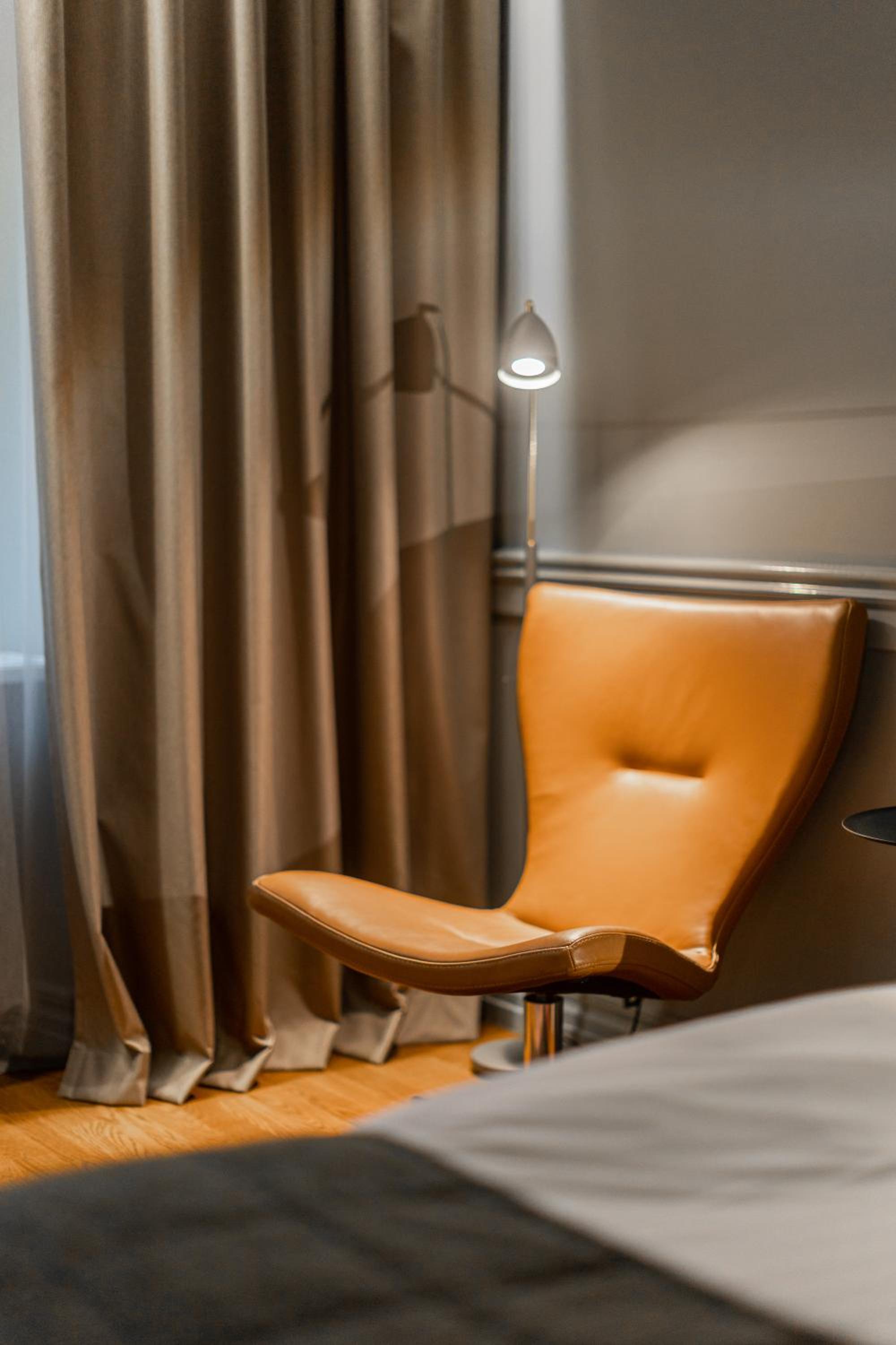 Standard Double Room - Photo 7
