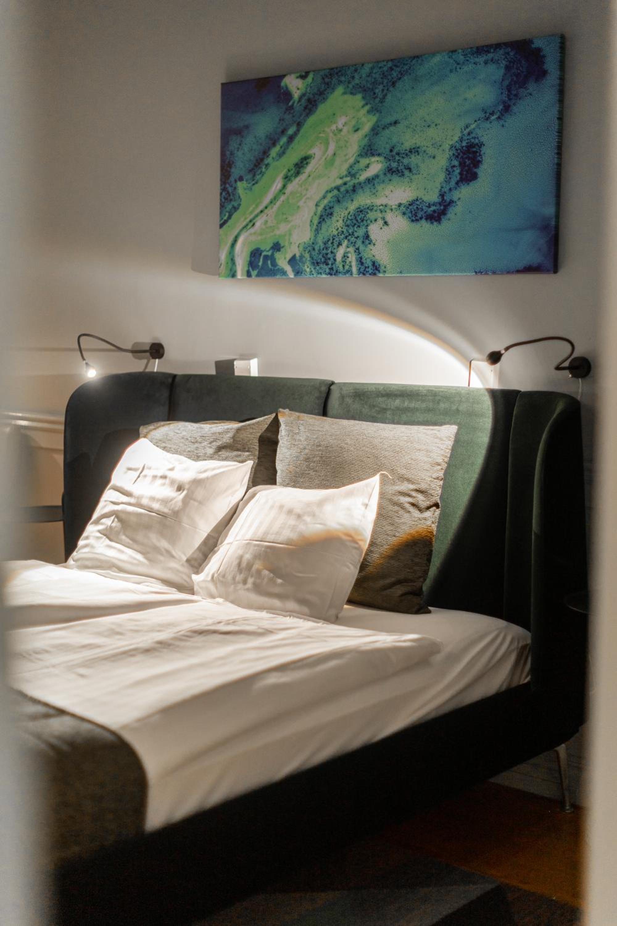 Standard Double Room - Photo 19