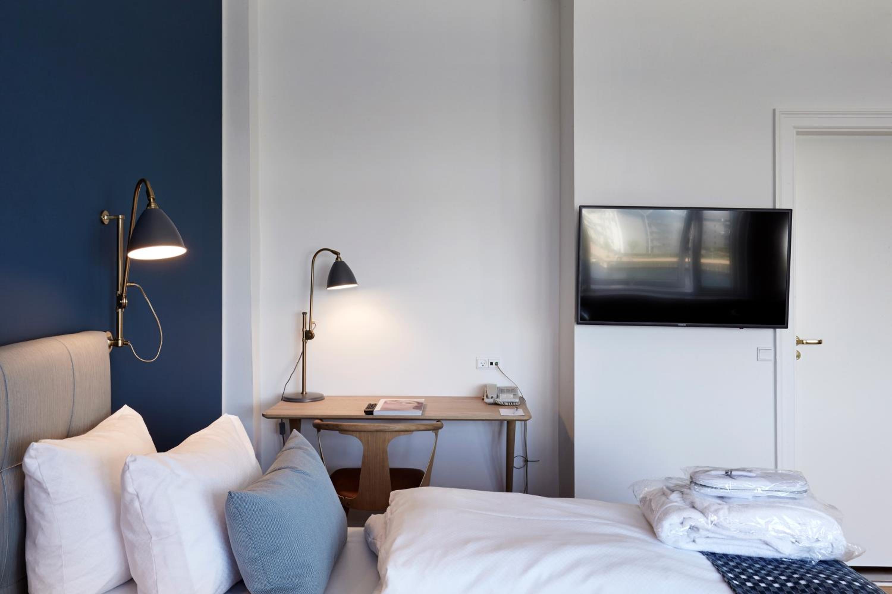 Junior Suite View - Photo 8