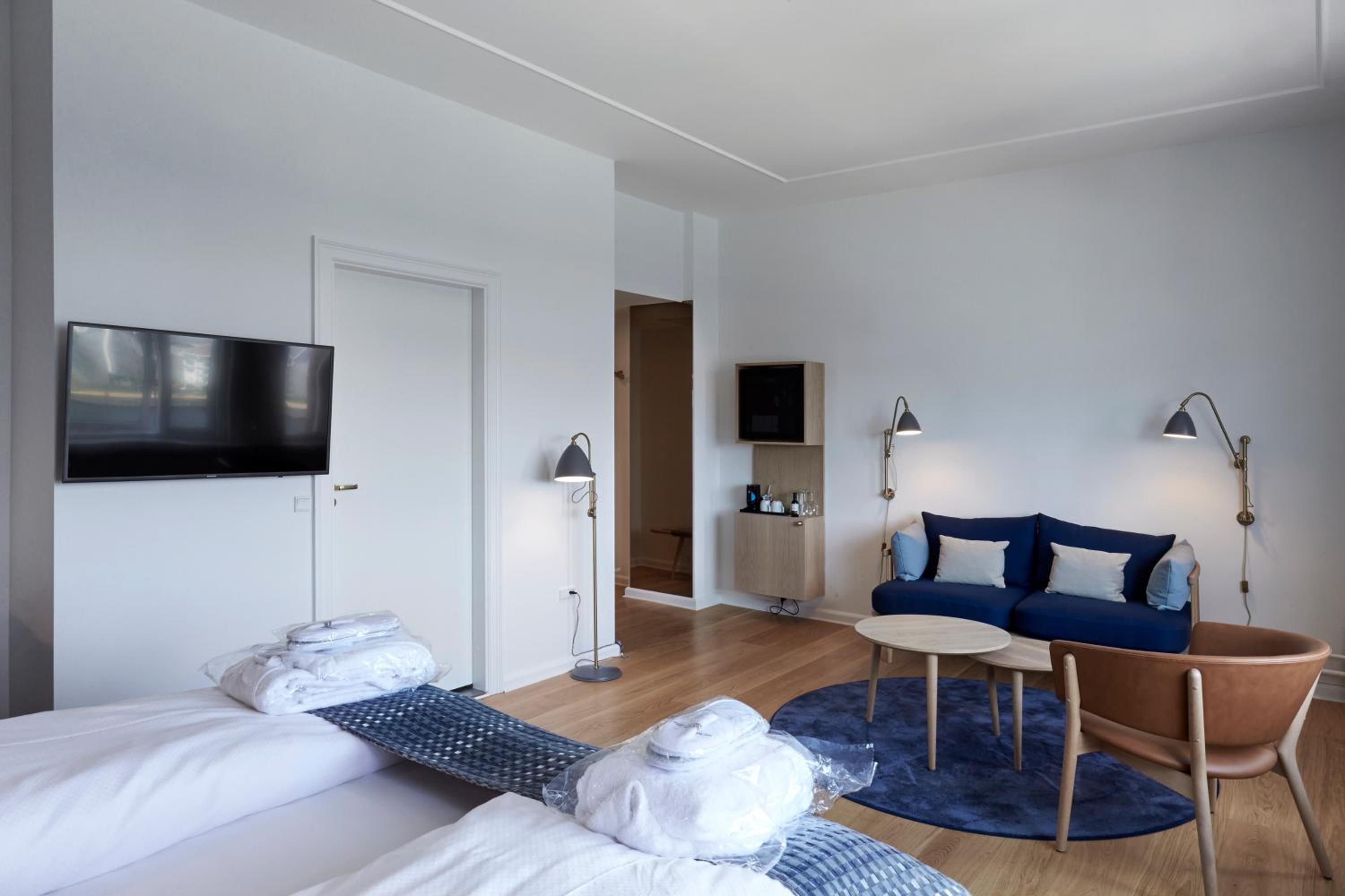 Junior Suite View - Photo 2