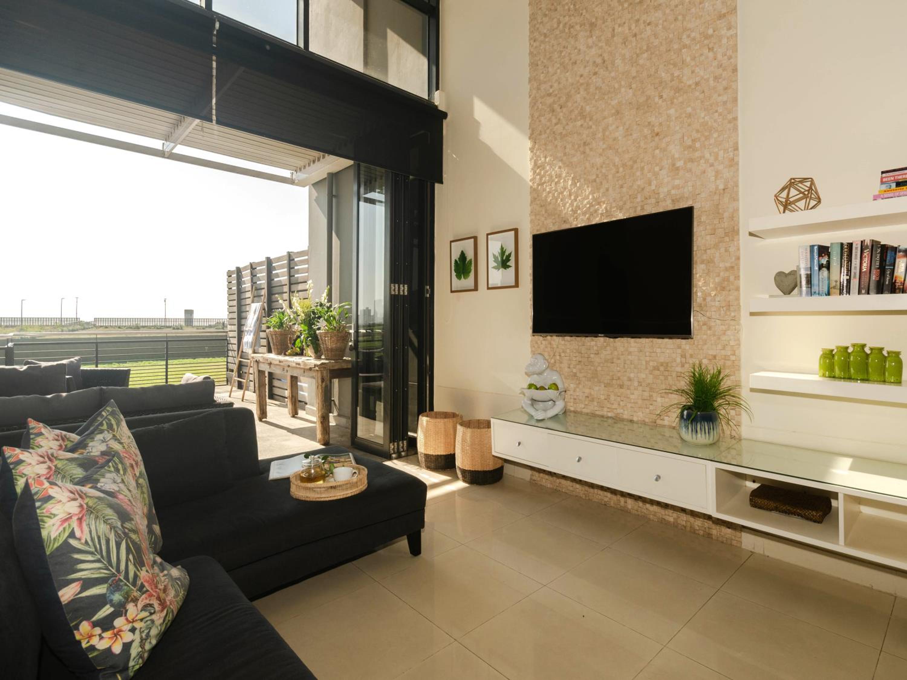 Three-Bedroom Apartment - Split Level - Photo 15
