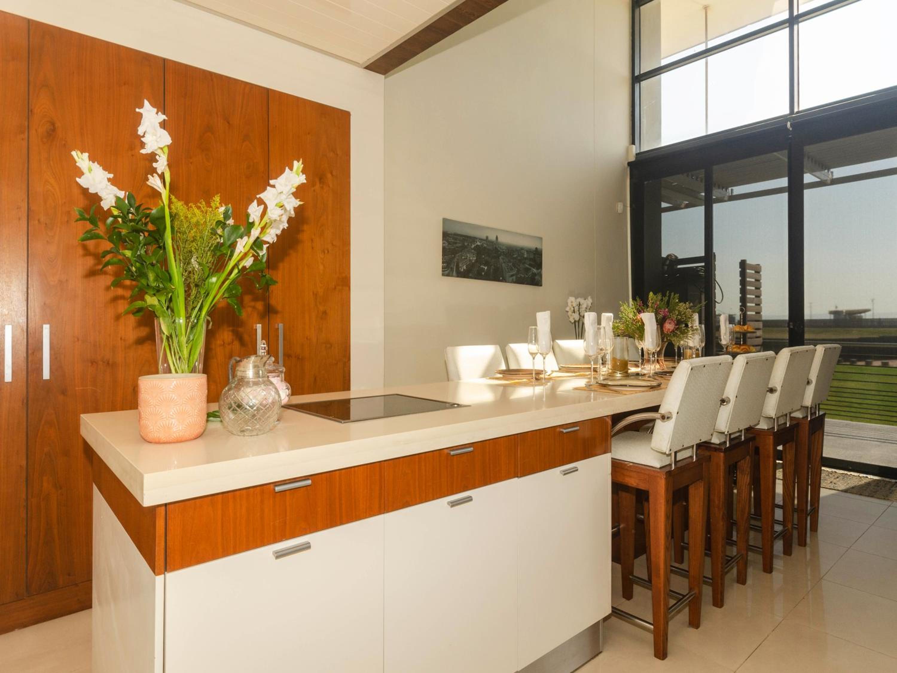 Three-Bedroom Apartment - Split Level - Photo 16