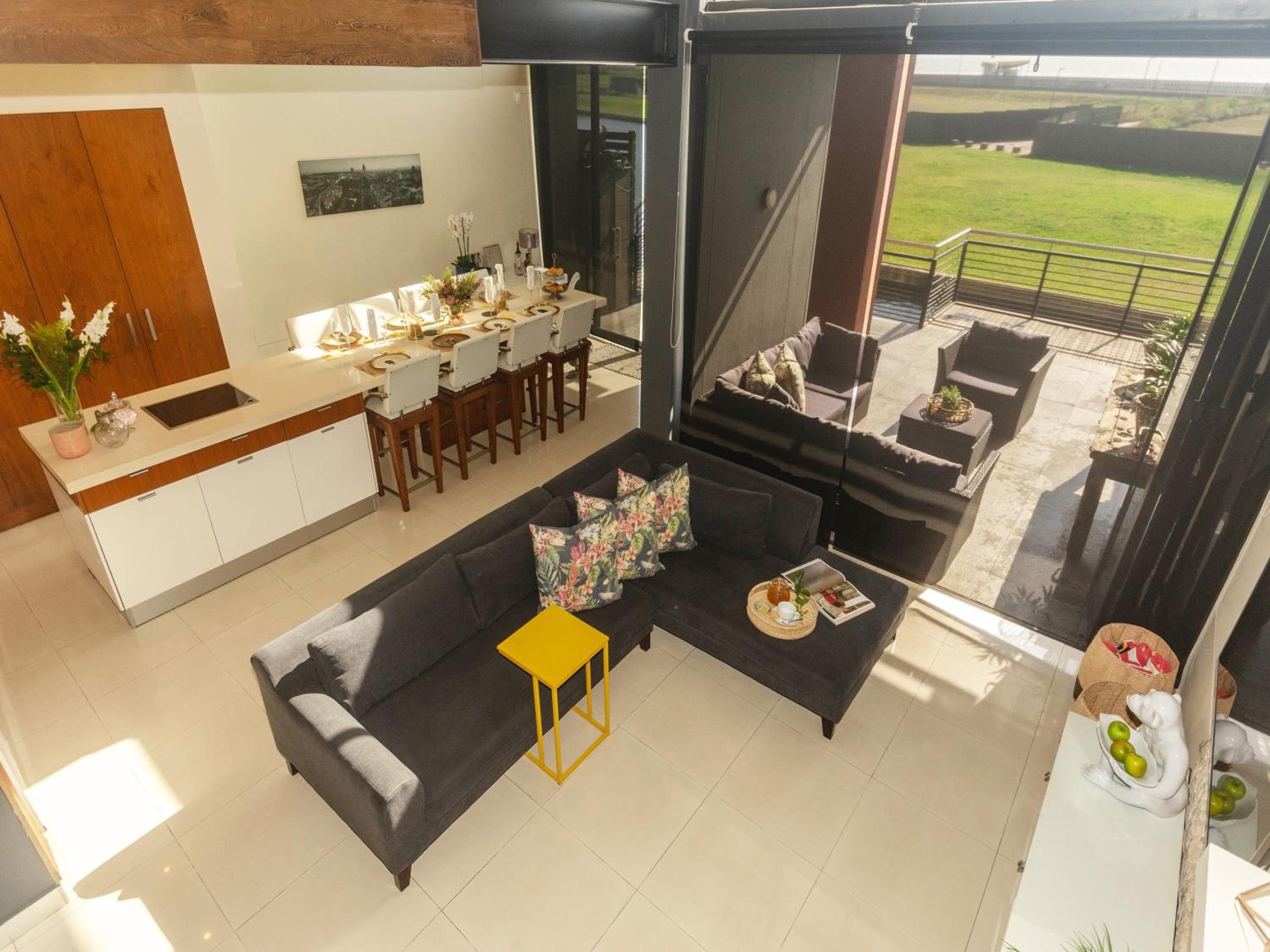 Three-Bedroom Apartment - Split Level - Photo 18