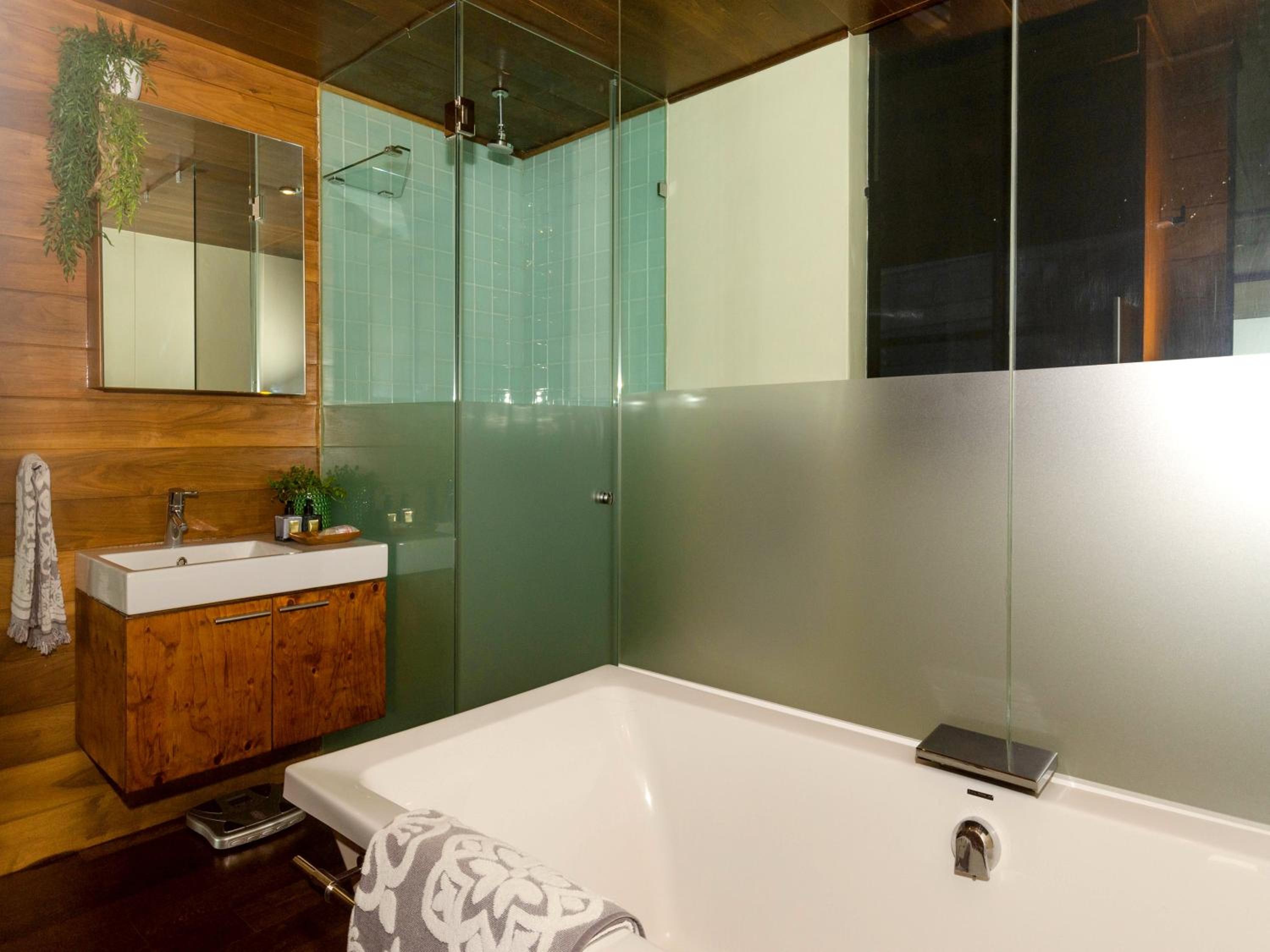 Three-Bedroom Apartment - Split Level - Photo 23