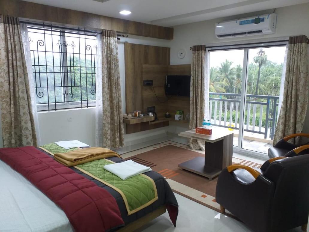 Deluxe Double or Twin Room with Balcony - Photo 5