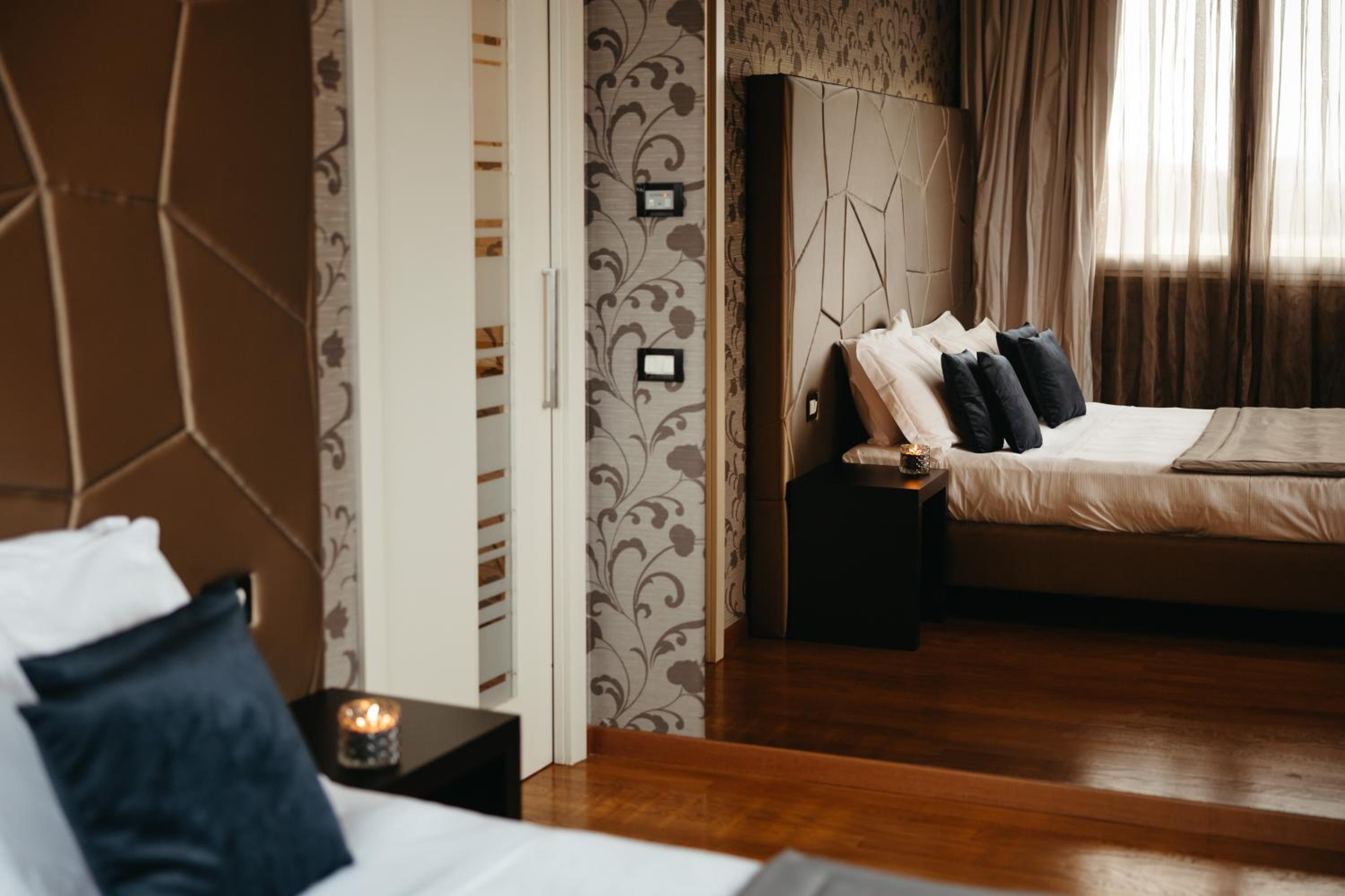 Junior Suite with Spa Bath - Photo 1