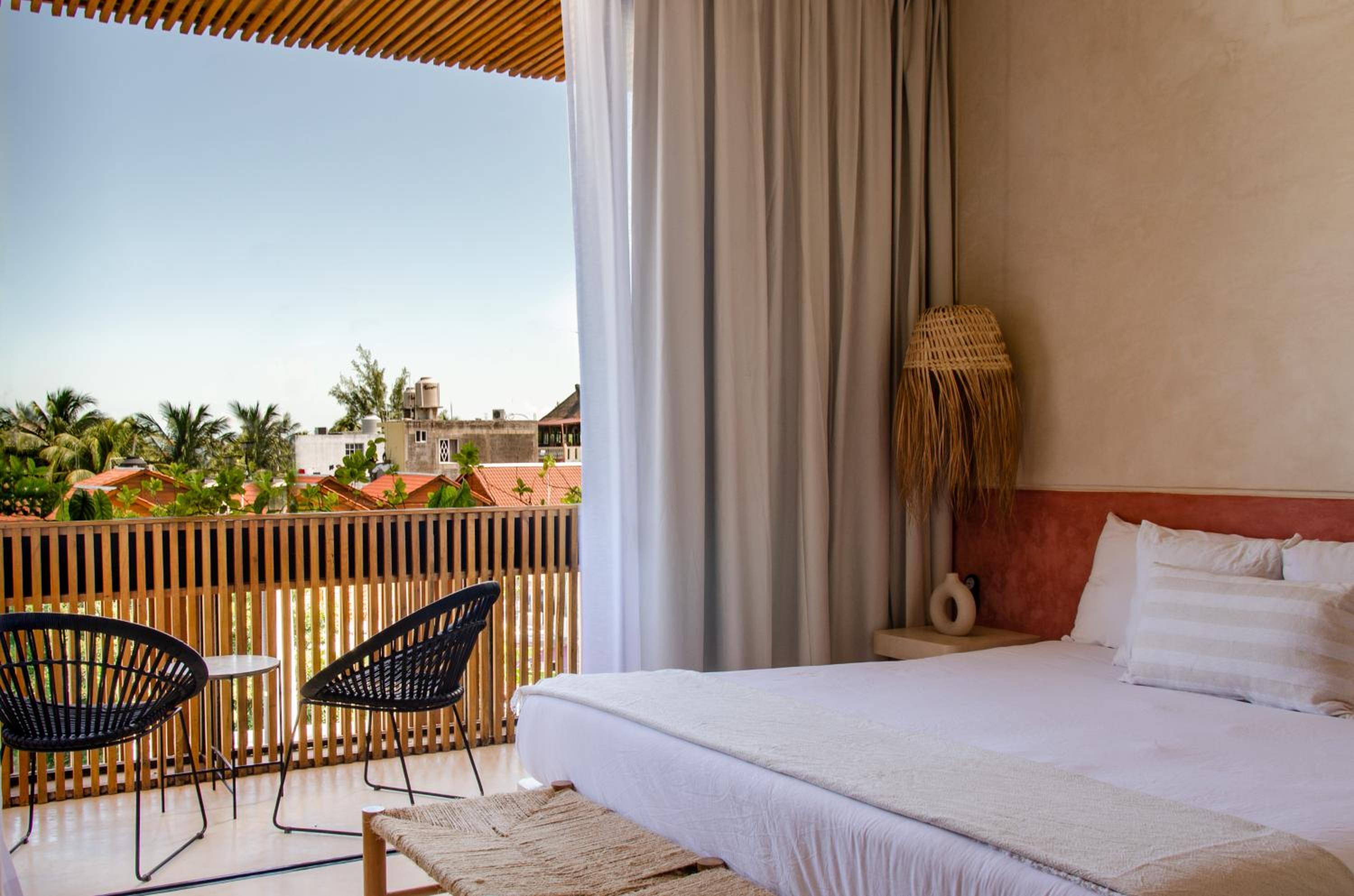 King Suite with Balcony - Photo 1