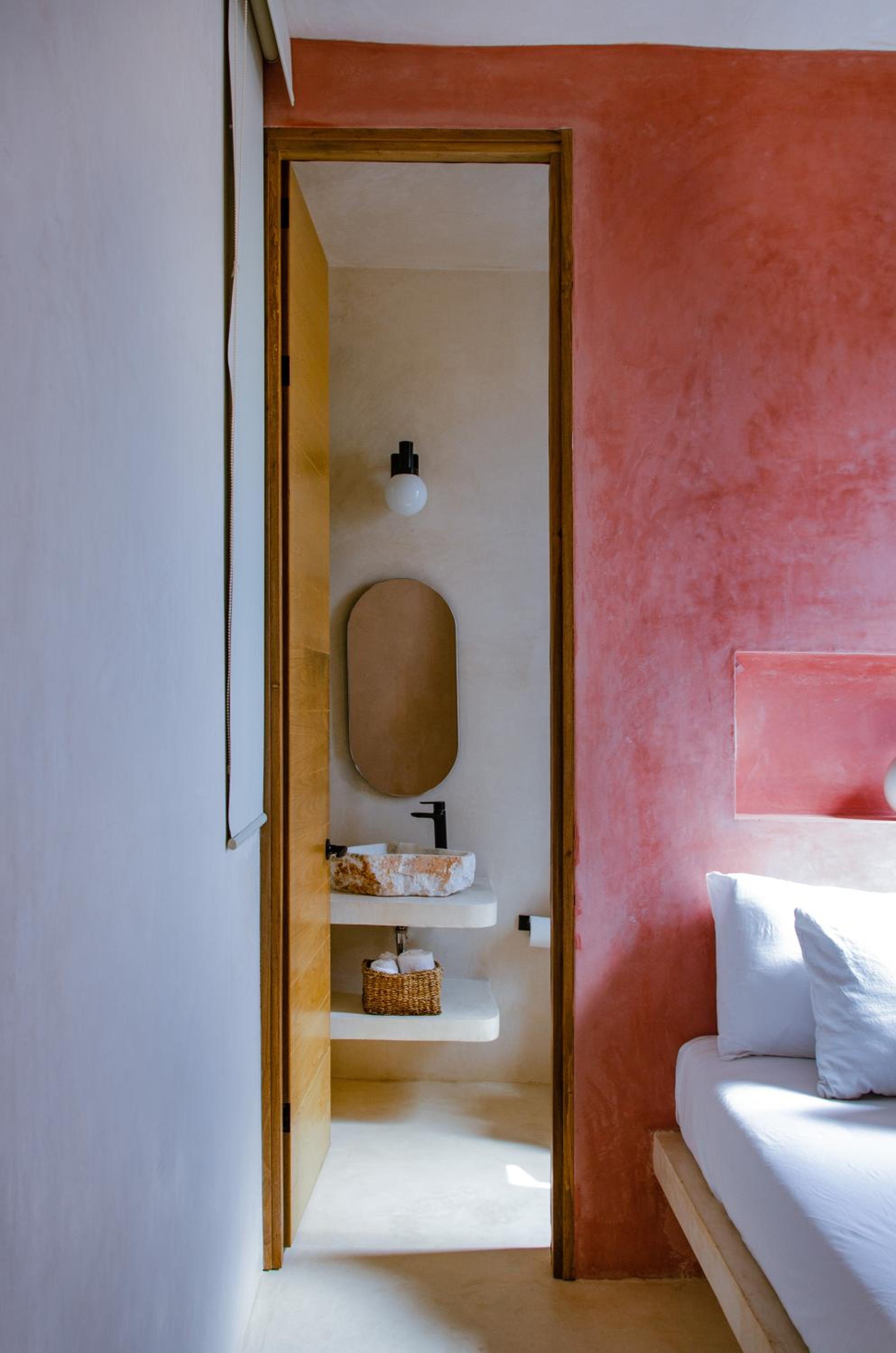Small Double Room - Photo 13