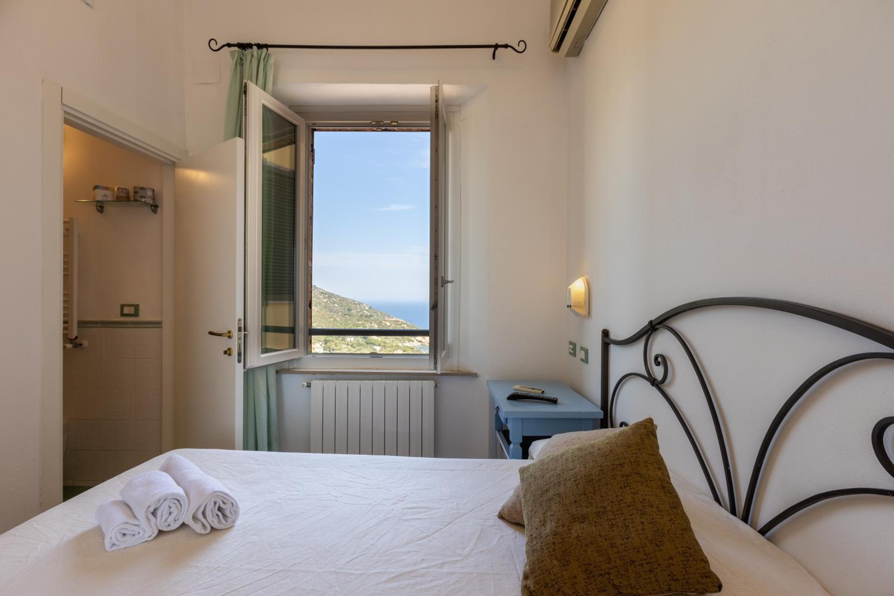 Single Room with Sea View photo 3