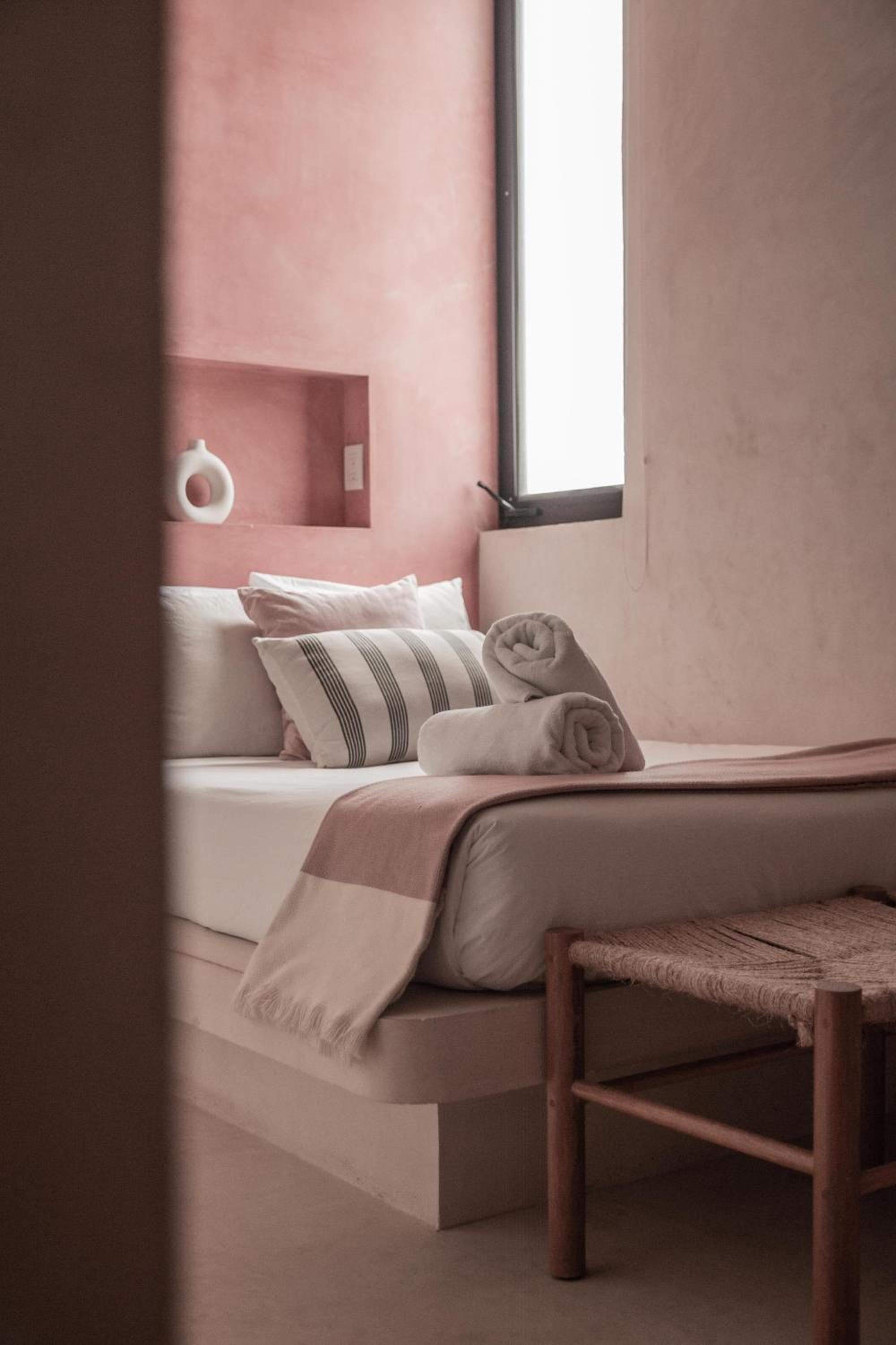 Small Double Room - Photo 5
