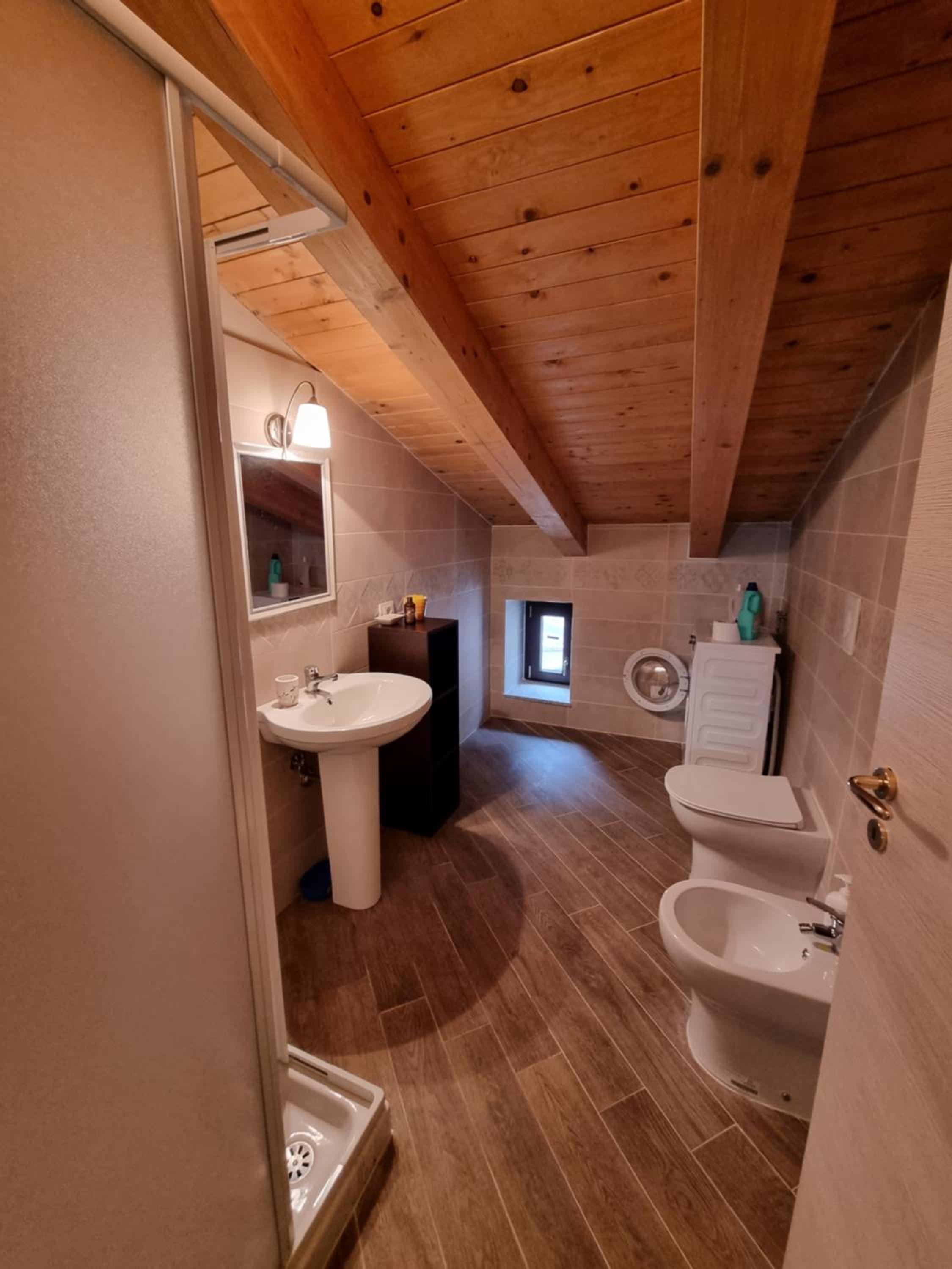 Two-Bedroom House photo 3