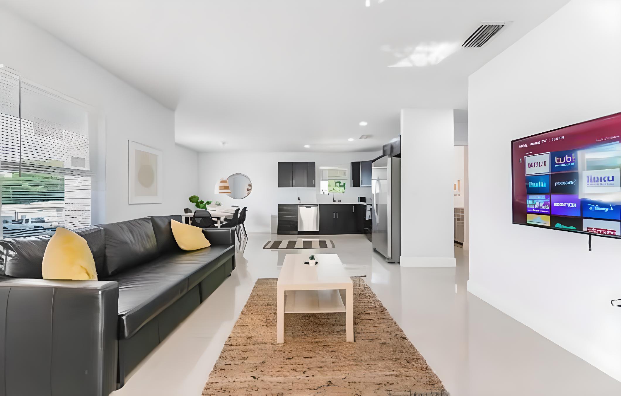 Three-Bedroom House photo 2