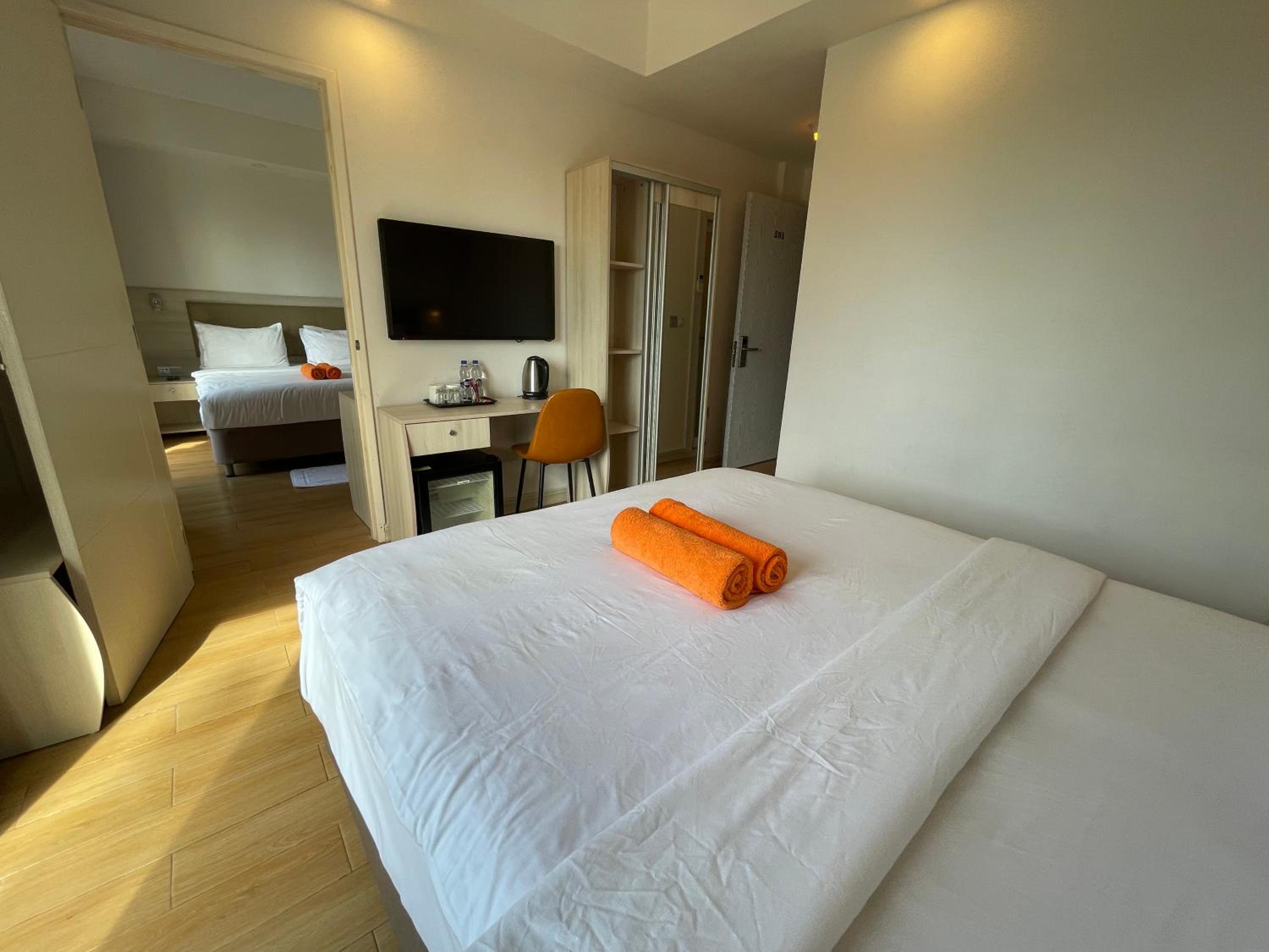 Family Room with Sea View photo 3