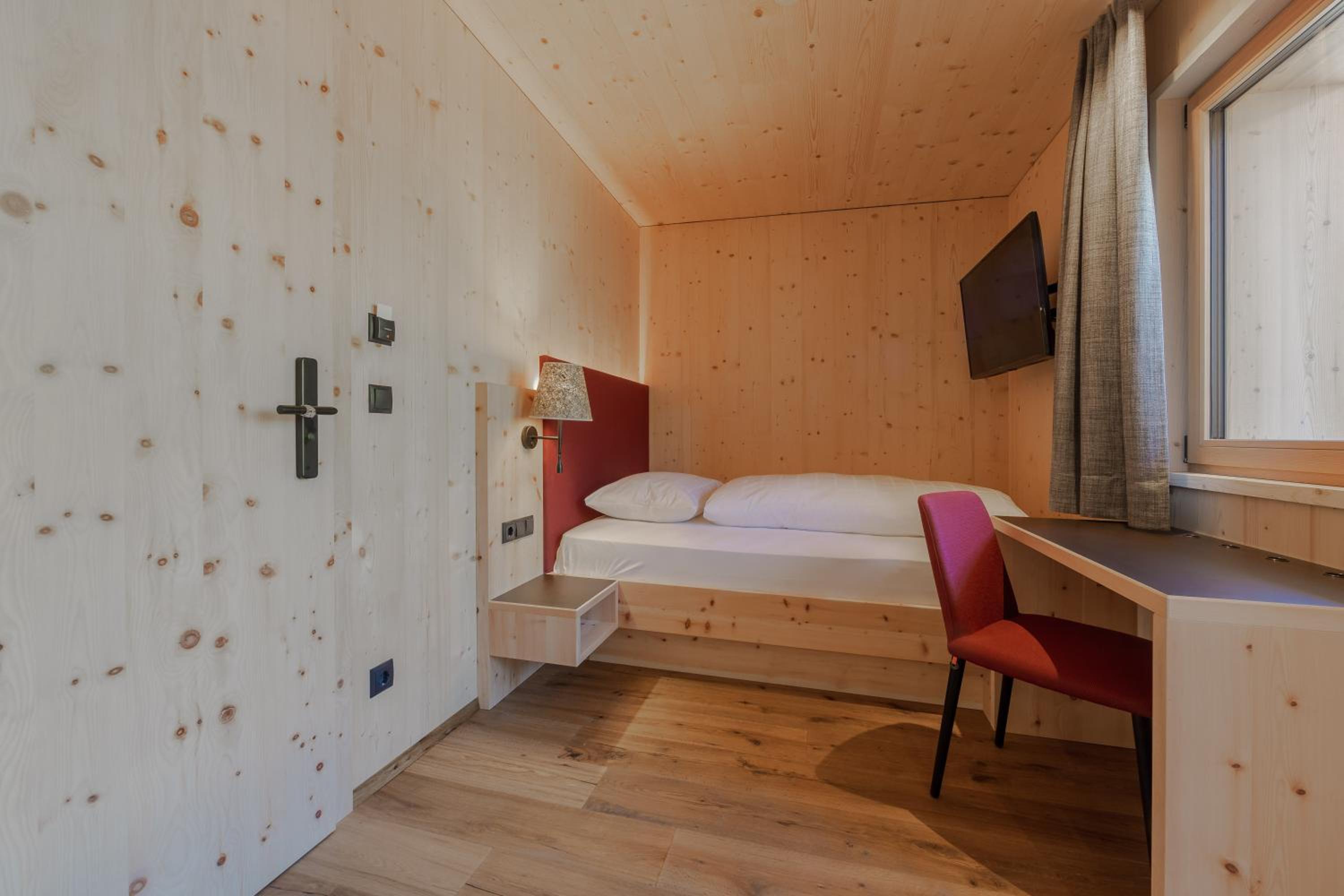Single Room with Balcony photo 3