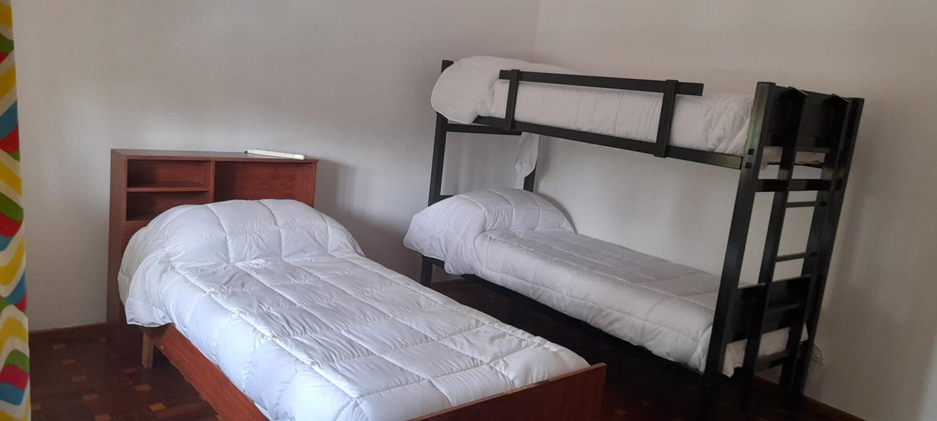 Economy Triple Room with Shared Bathroom photo 3