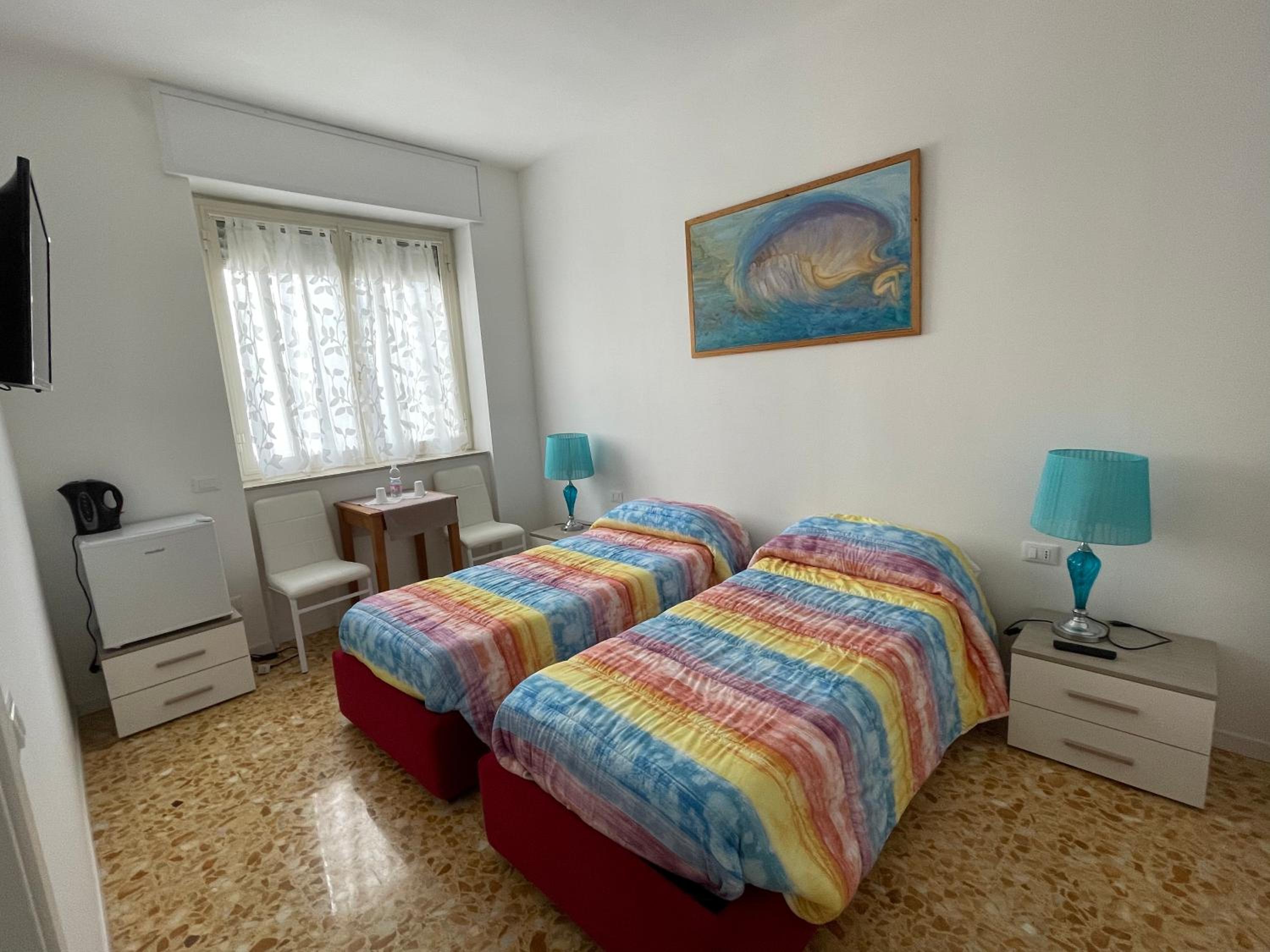 Double Room - Photo 7