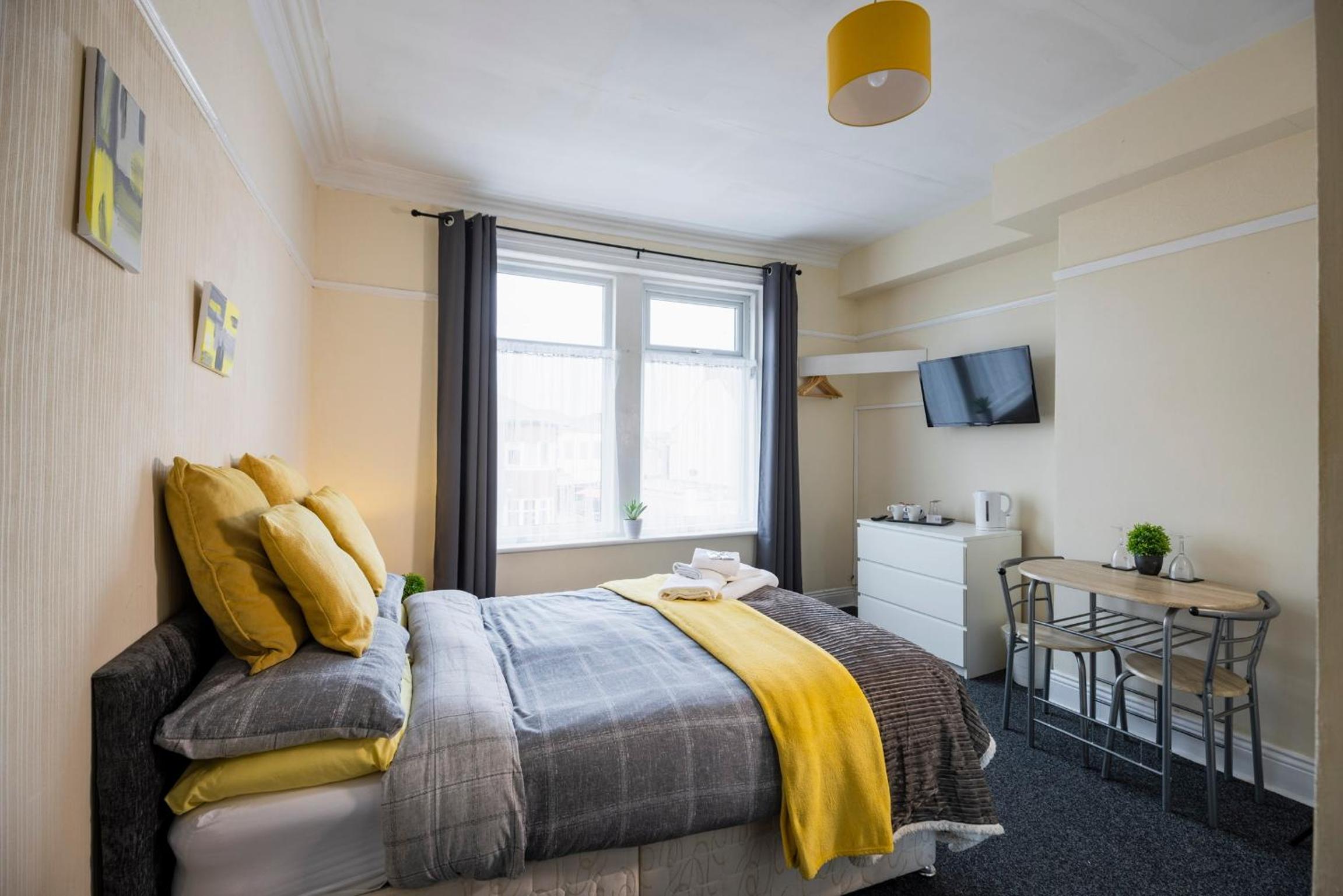Double Room with Private Bathroom photo 3