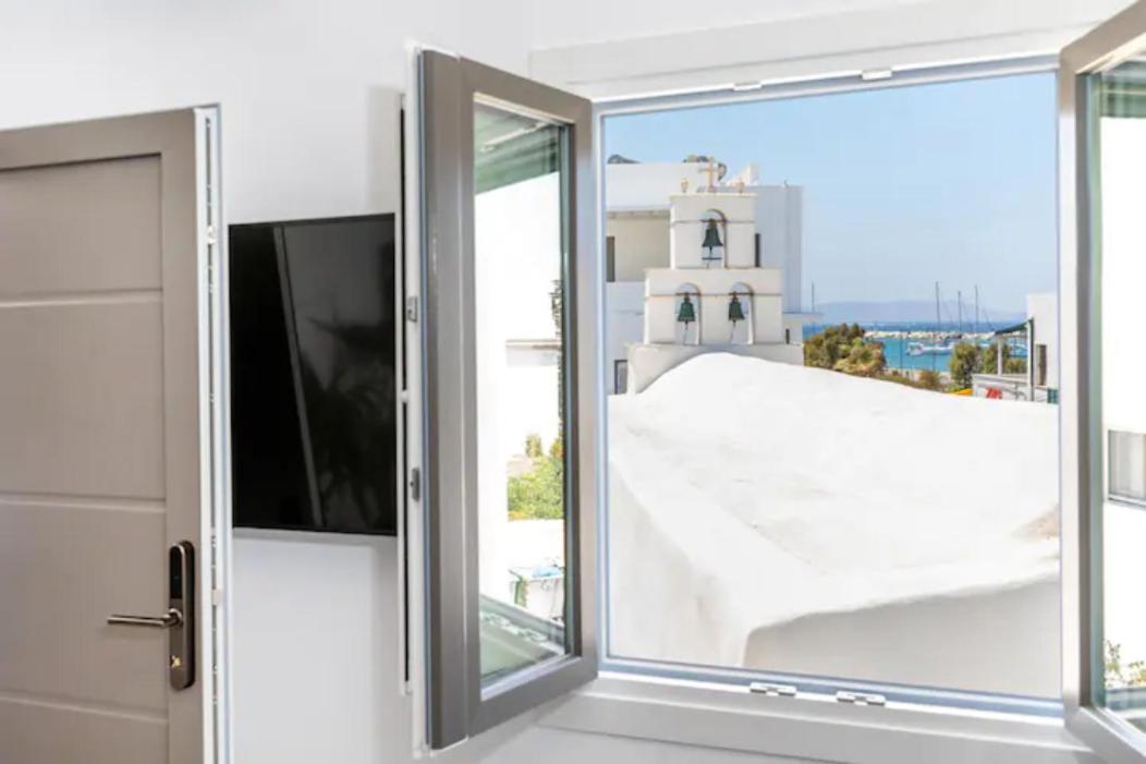 Deluxe King Suite - Photo 5
