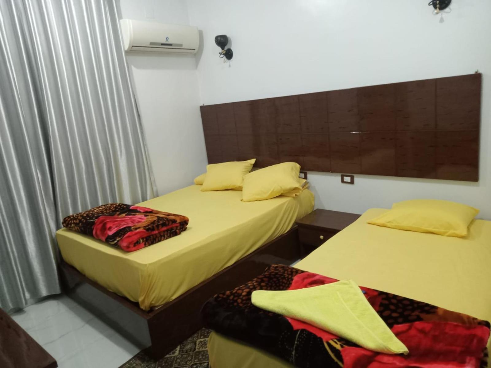Economy Double Room - Photo 12