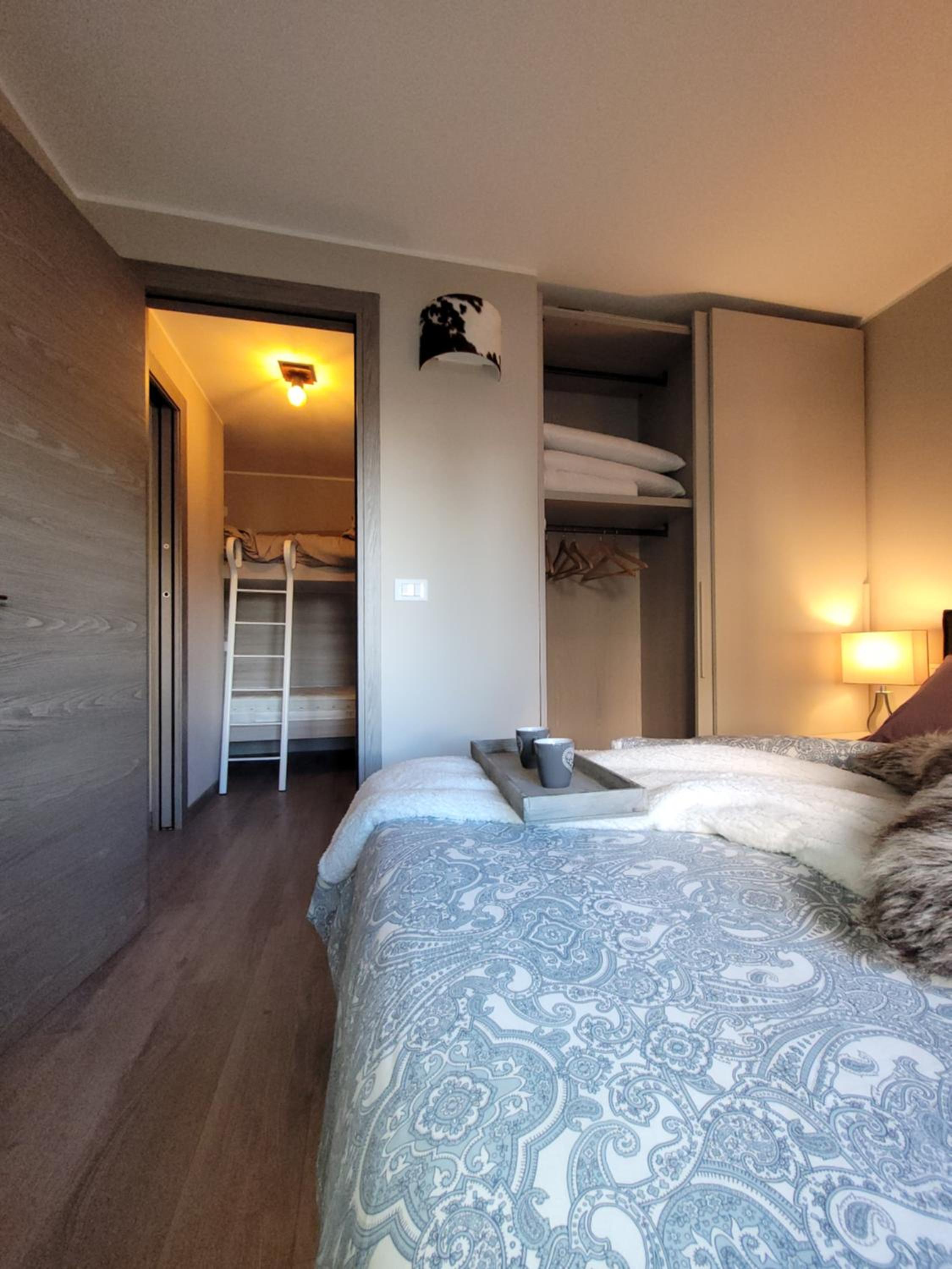 One-Bedroom Apartment photo 3