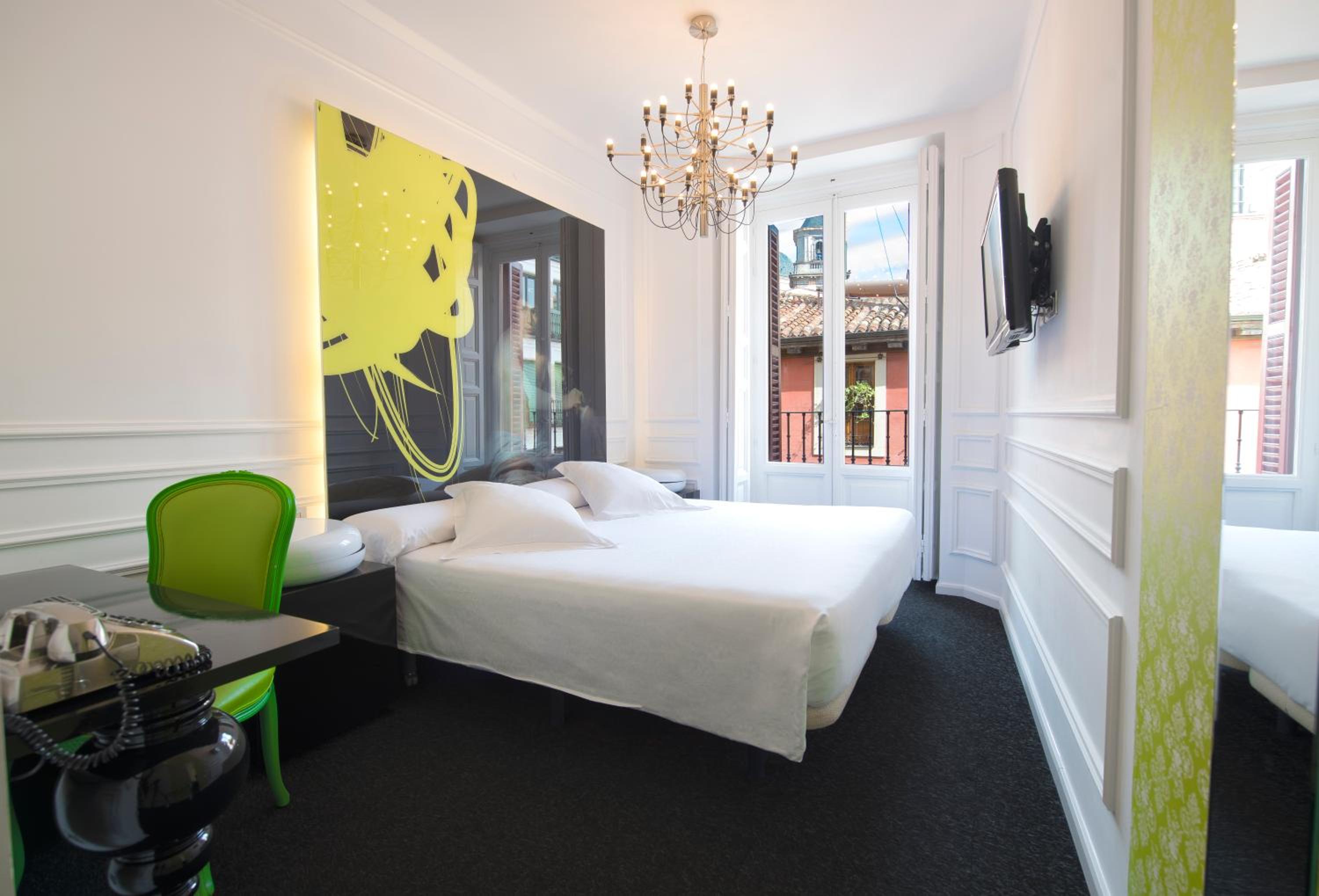 Double Room with Balcony - Photo 6