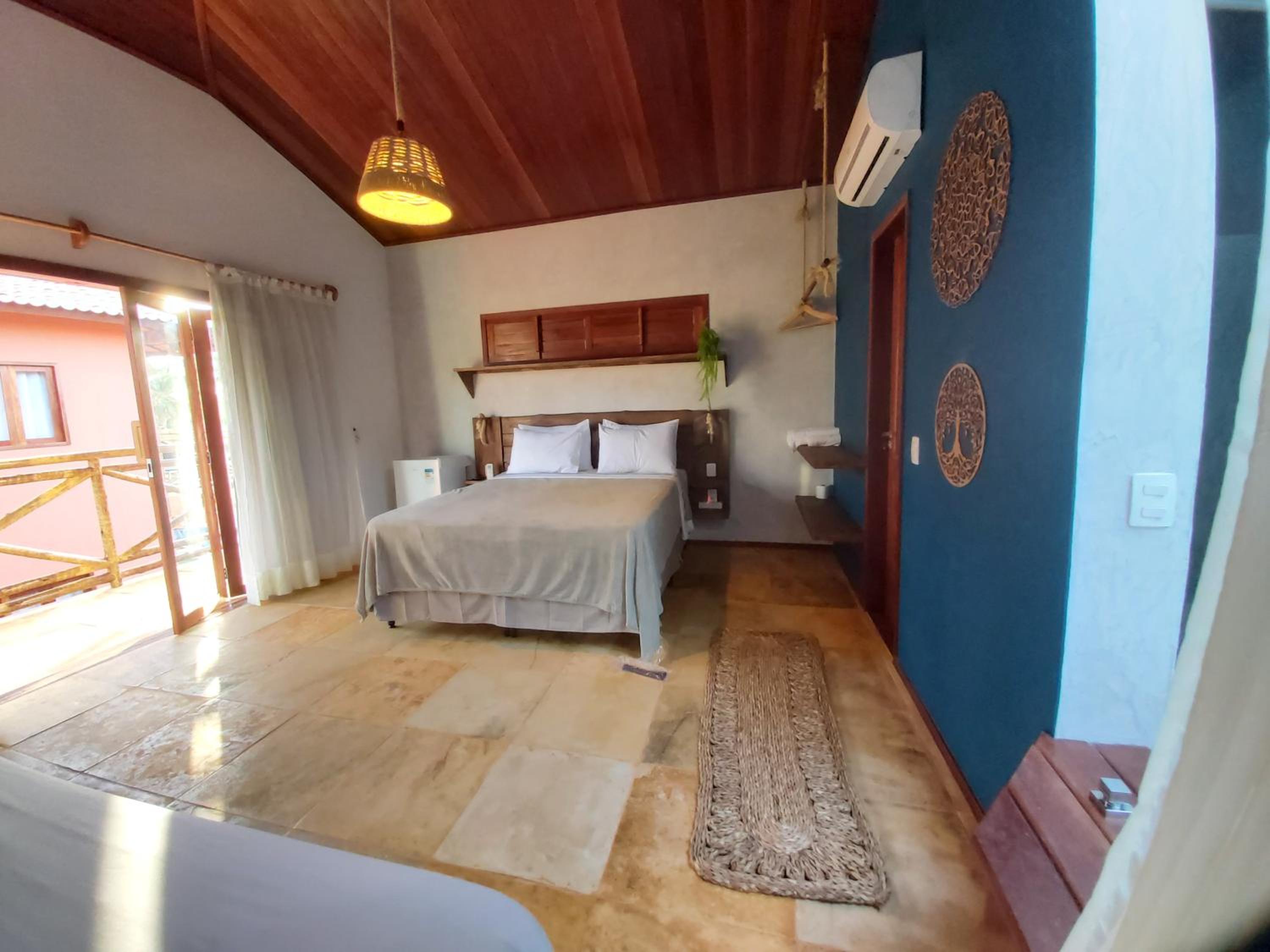 Deluxe Double Room with Bath - Photo 4