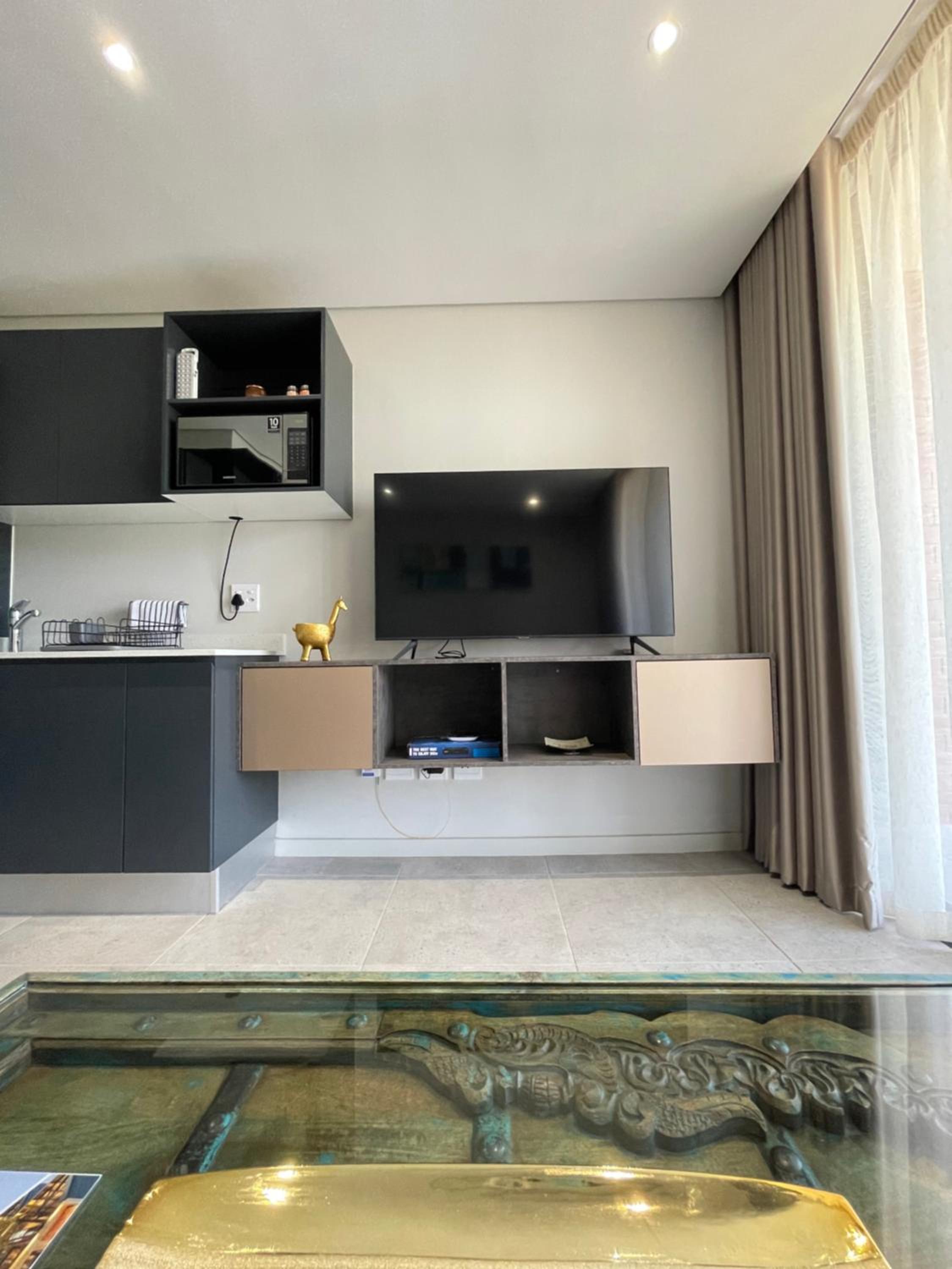 One-Bedroom Apartment - Photo 36