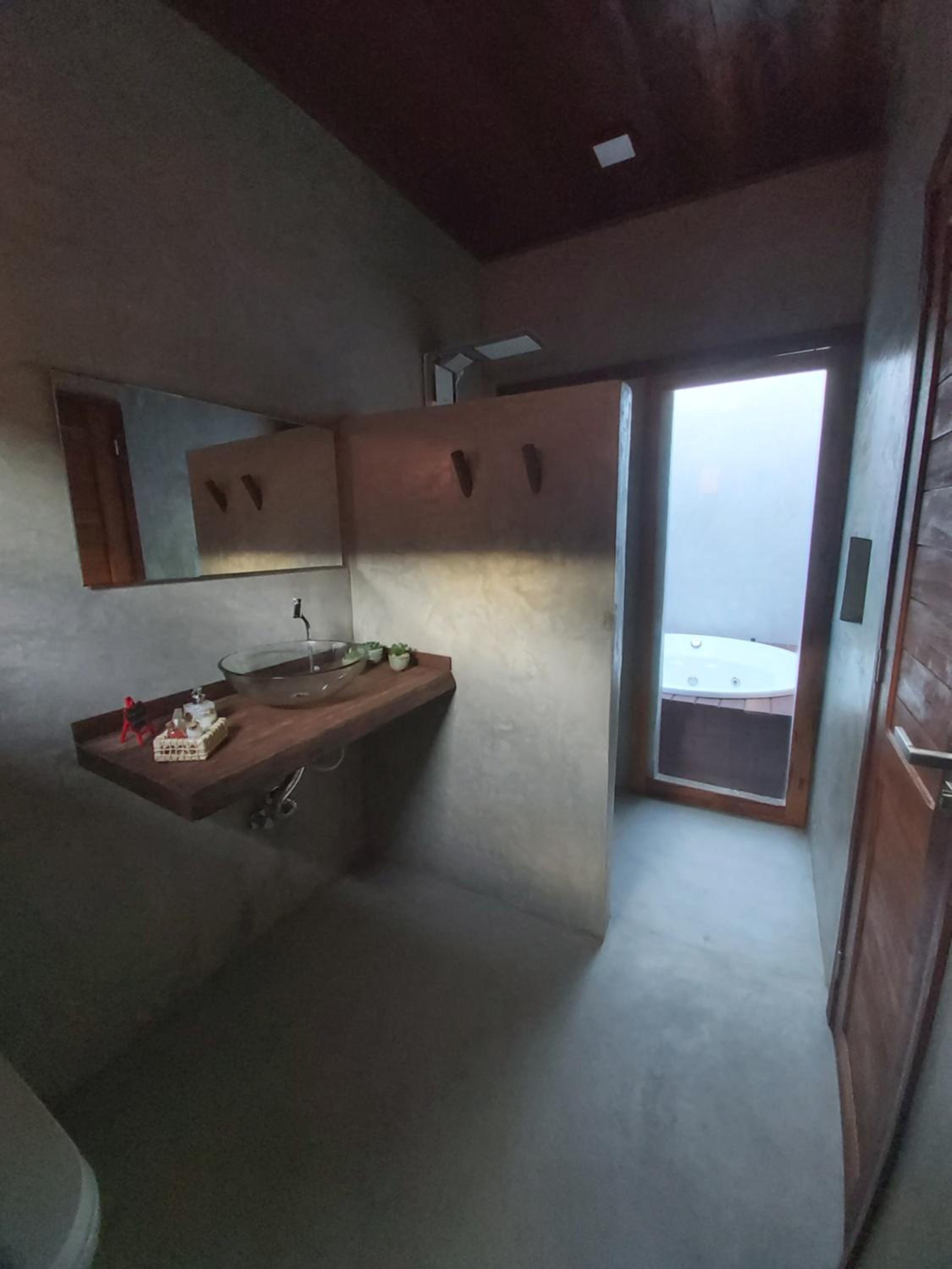 Deluxe Double Room with Bath - Photo 2