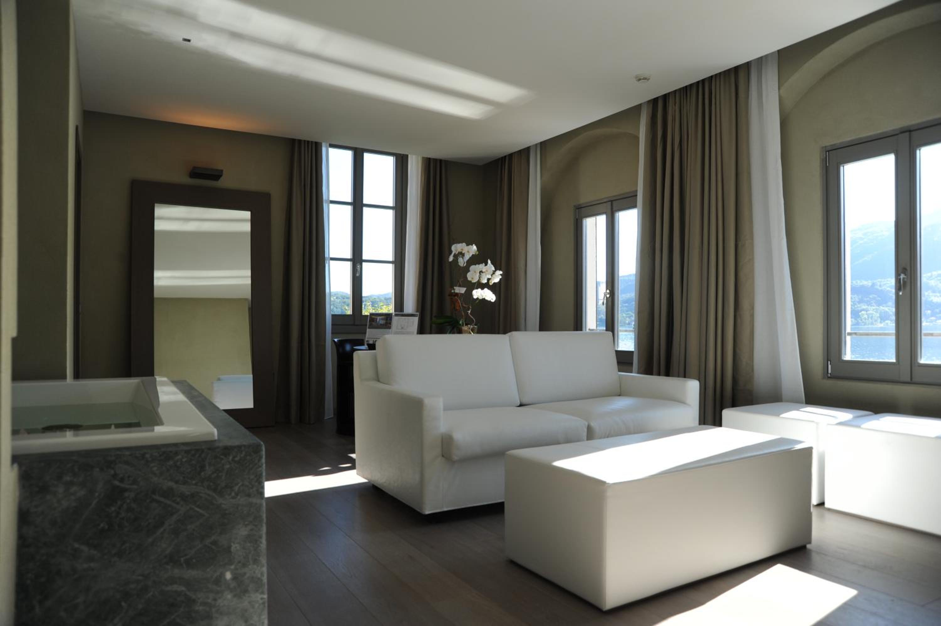 Deluxe Suite photo 3