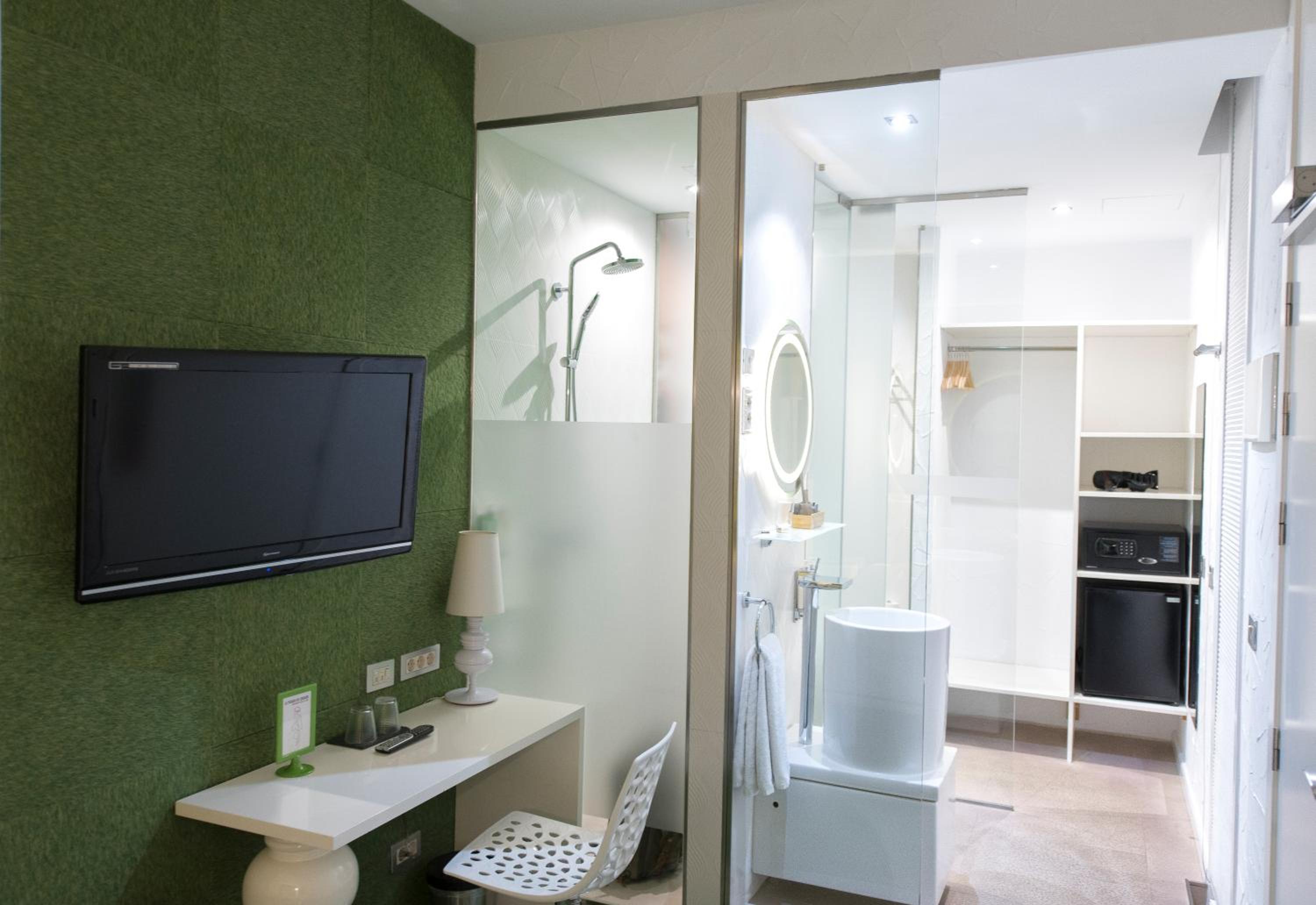 Double Room - Photo 6