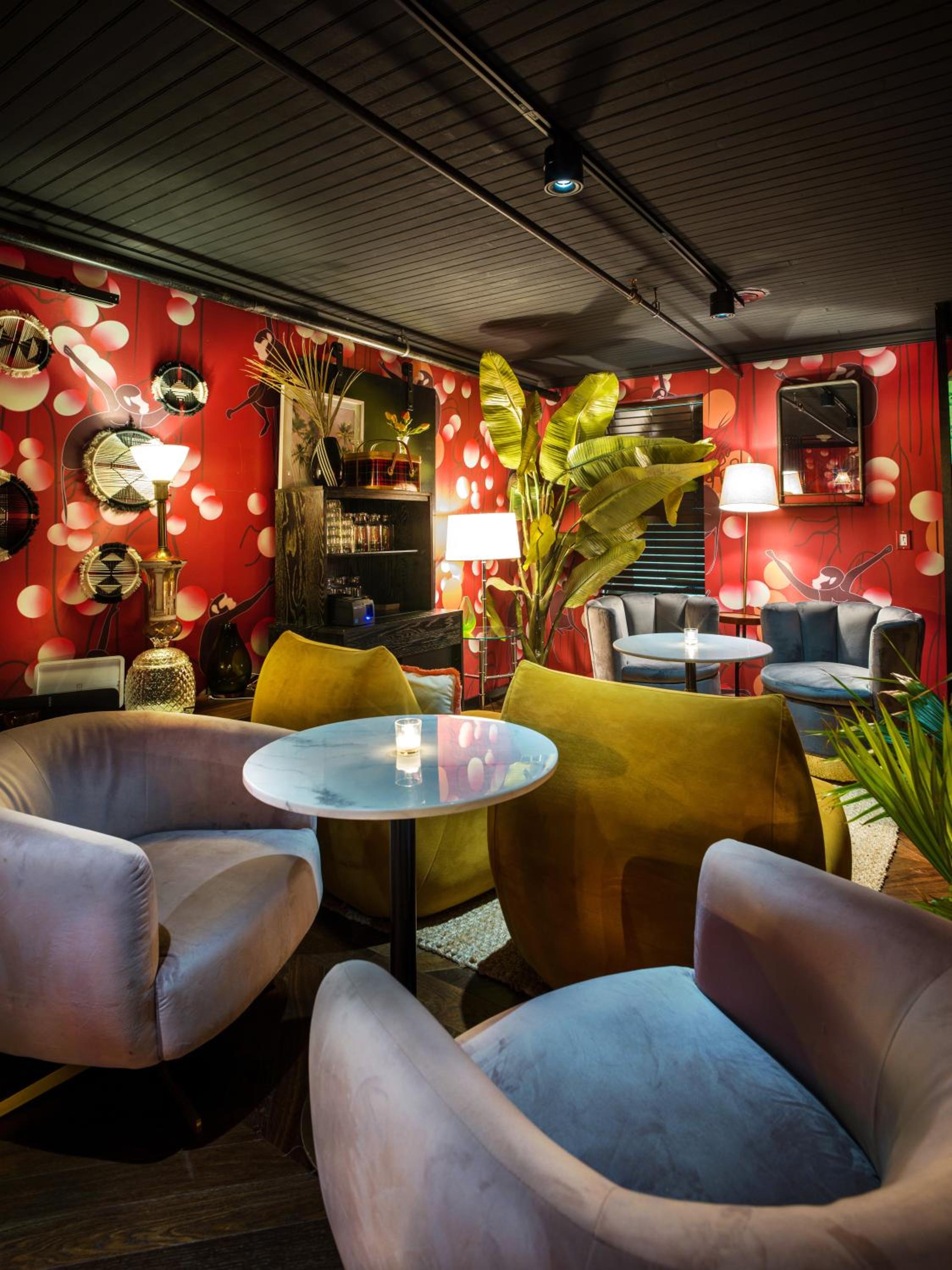 Deluxe King Suite photo 2
