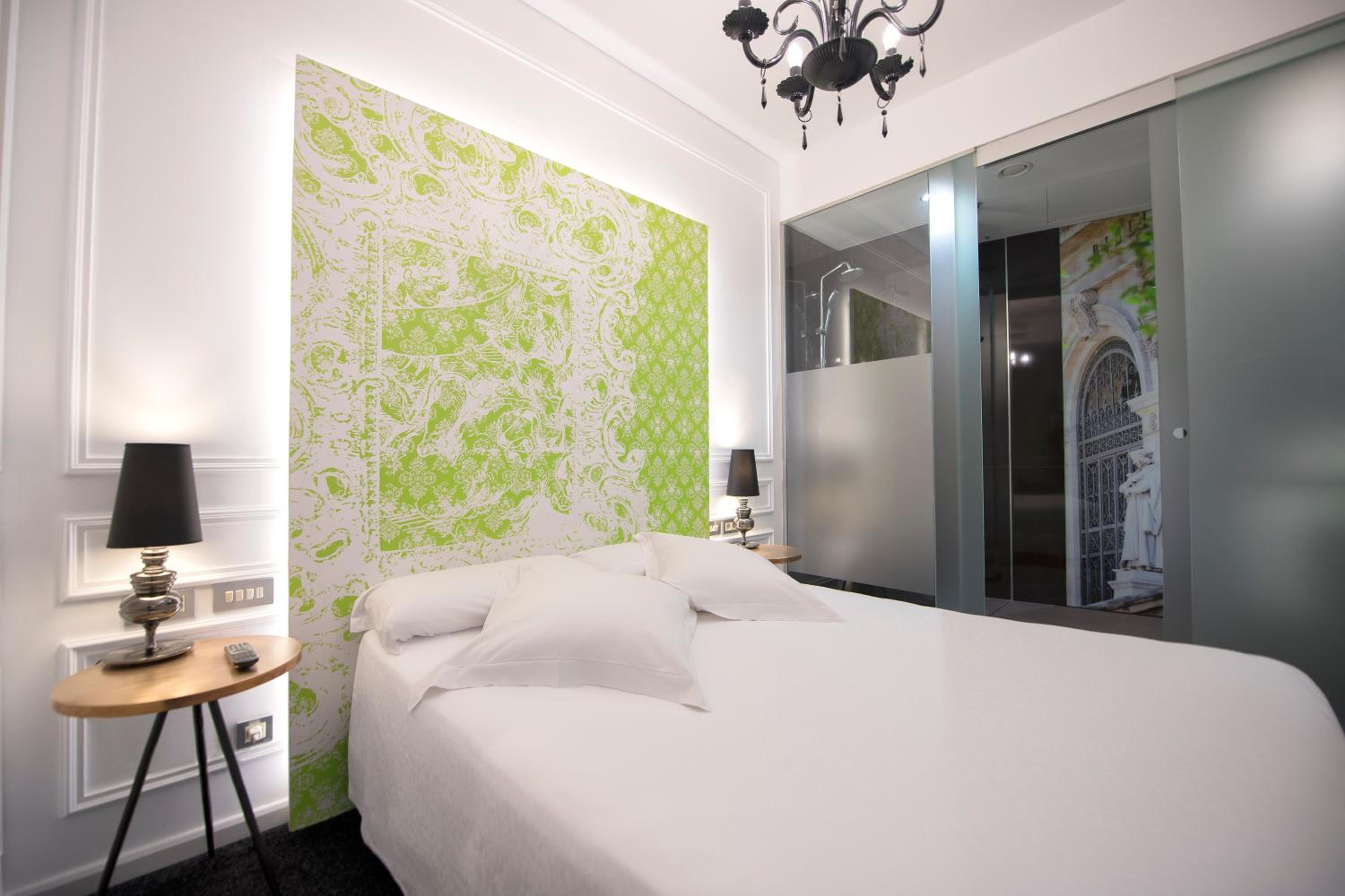 Double Room - Photo 2