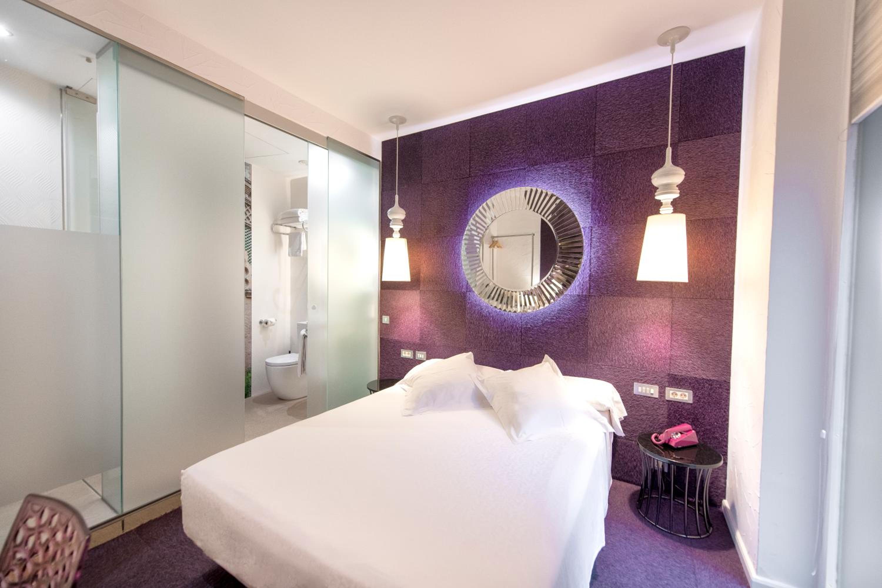 Double Room - Photo 14
