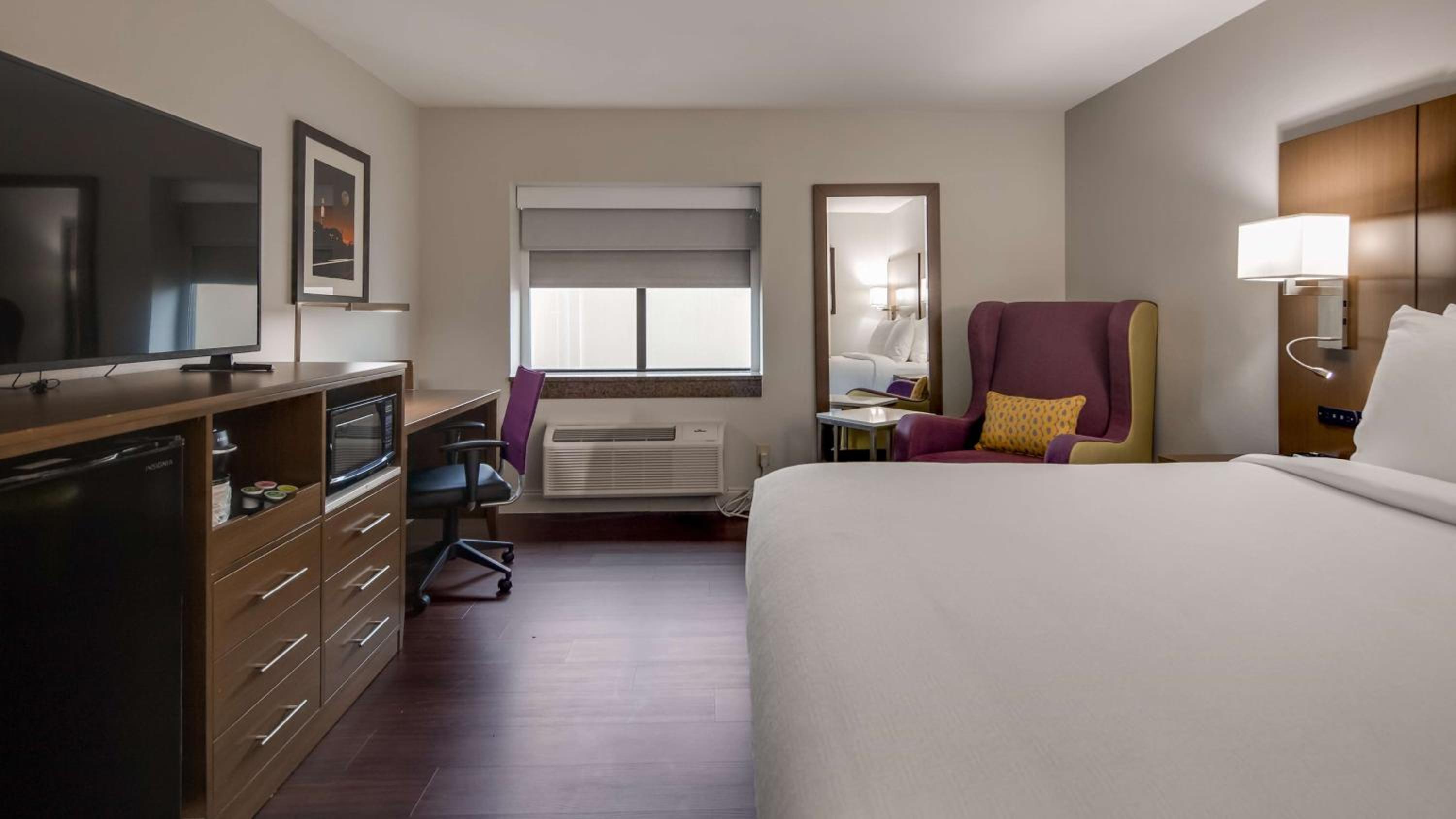 Queen Room - Mobility Access - Photo 2