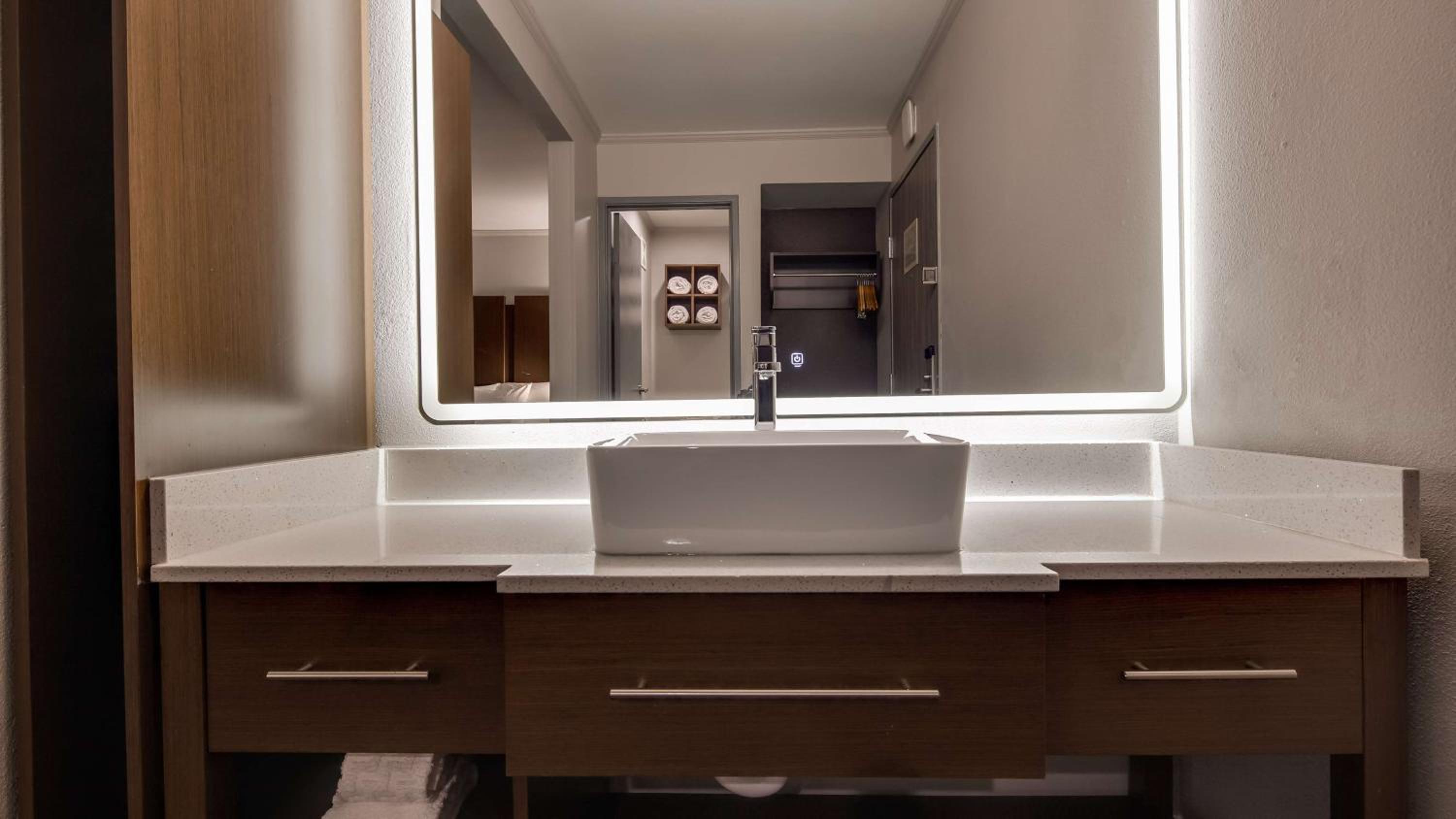 King Suite with Sofa Bed - Photo 2