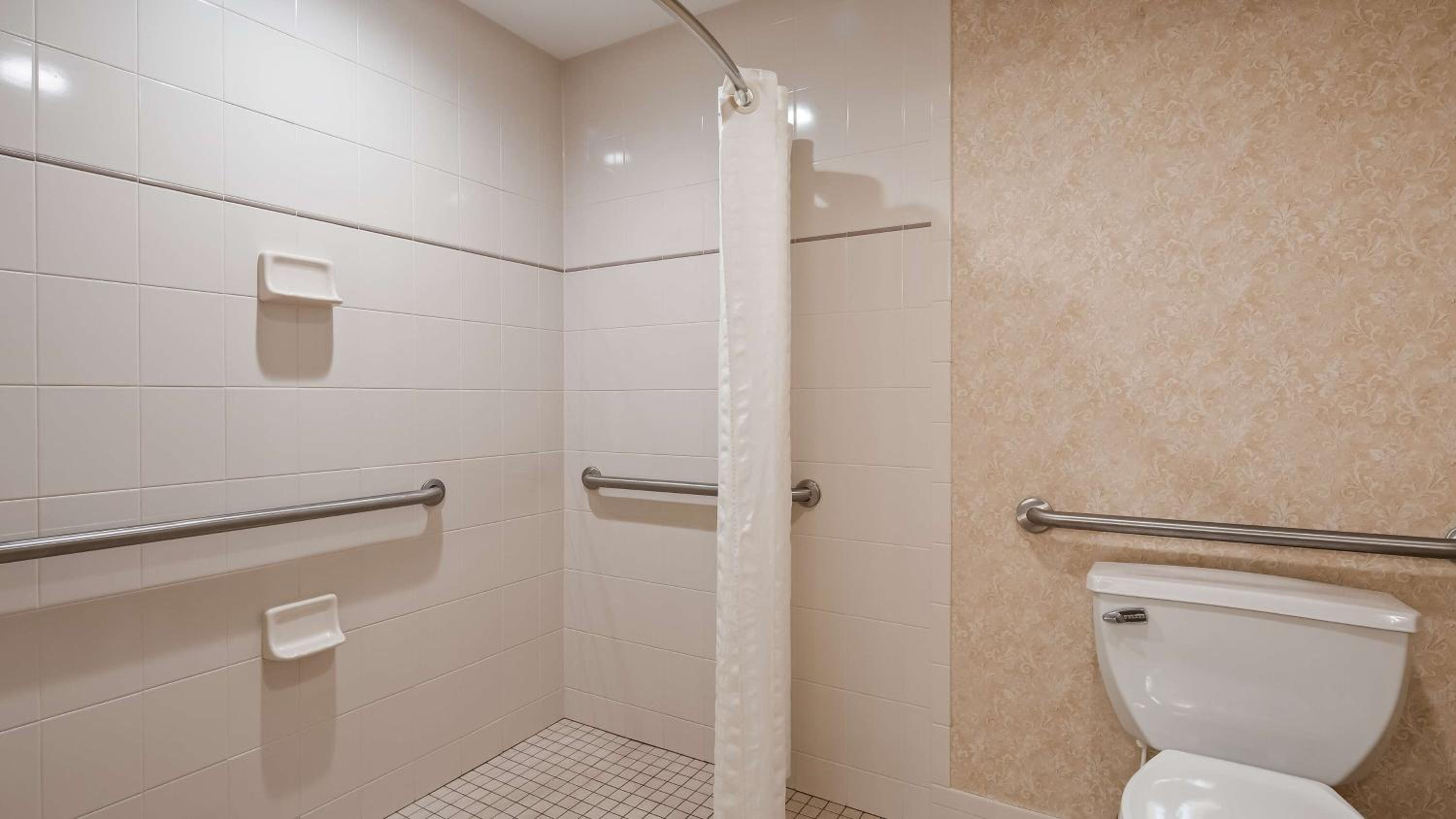 King Room with Roll-in Shower - Disability Access/Non-Smoking